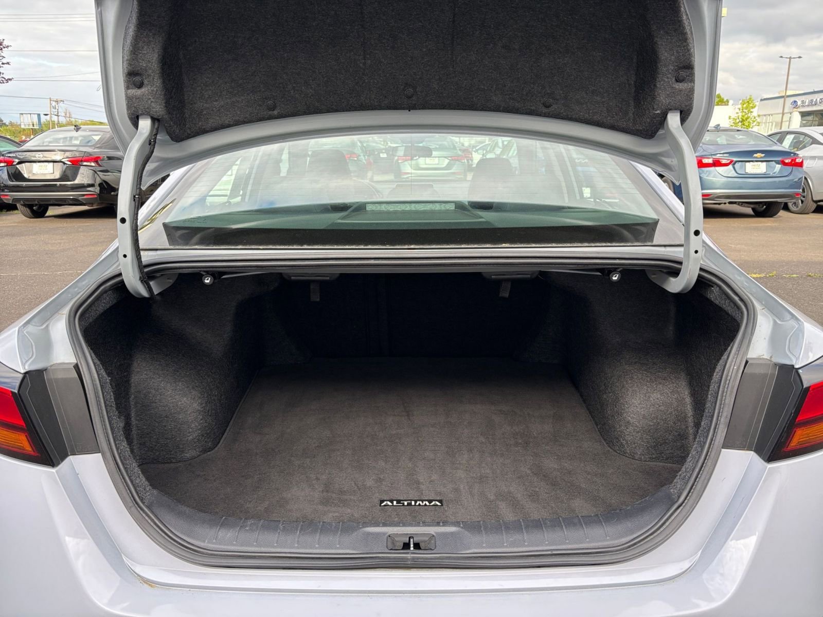 Thumbnail: 2025 Nissan Altima - 31