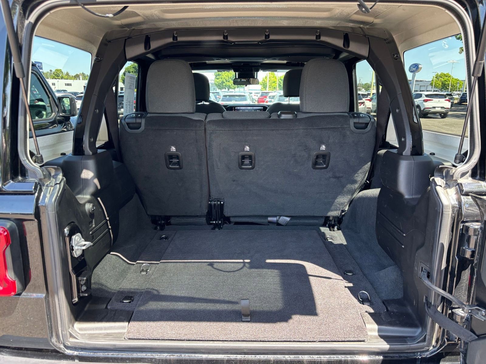 Thumbnail: 2025 Jeep Wrangler - 31