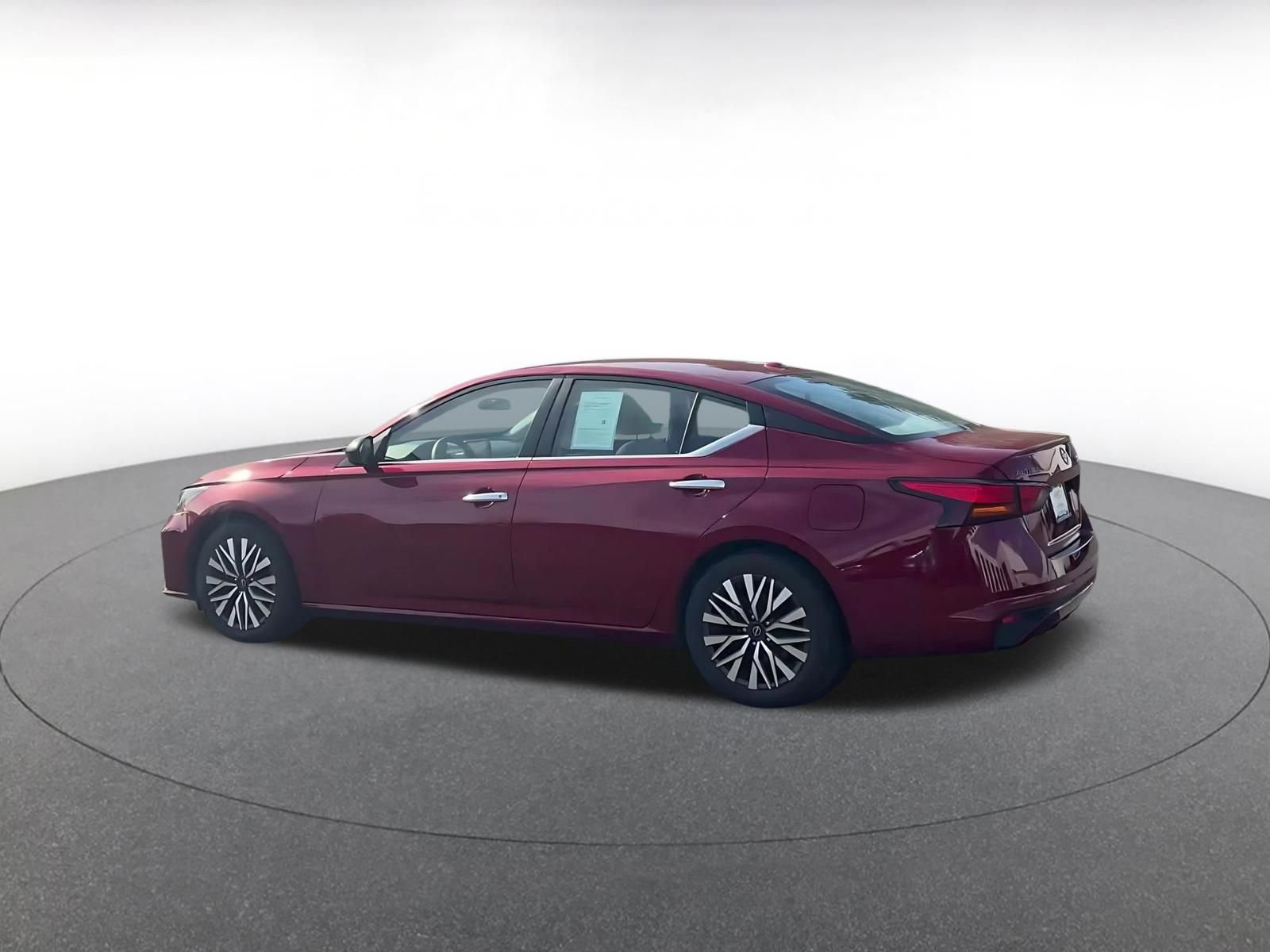 Thumbnail: 2025 Nissan Altima - 10