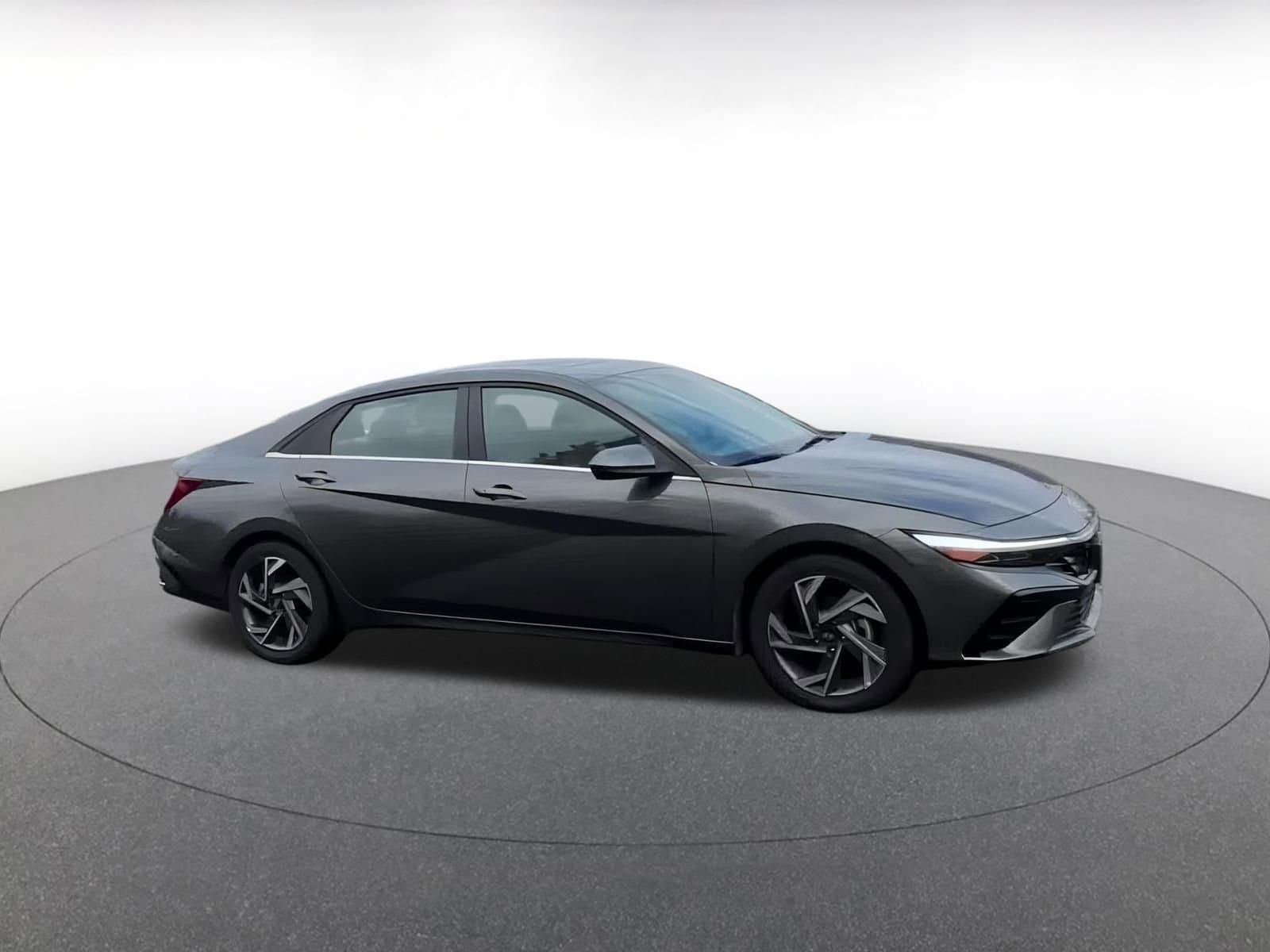 Thumbnail: 2025 Hyundai Elantra - 2