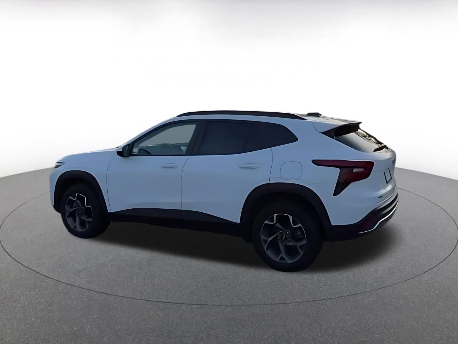 Thumbnail: 2025 Chevrolet Trax - 16