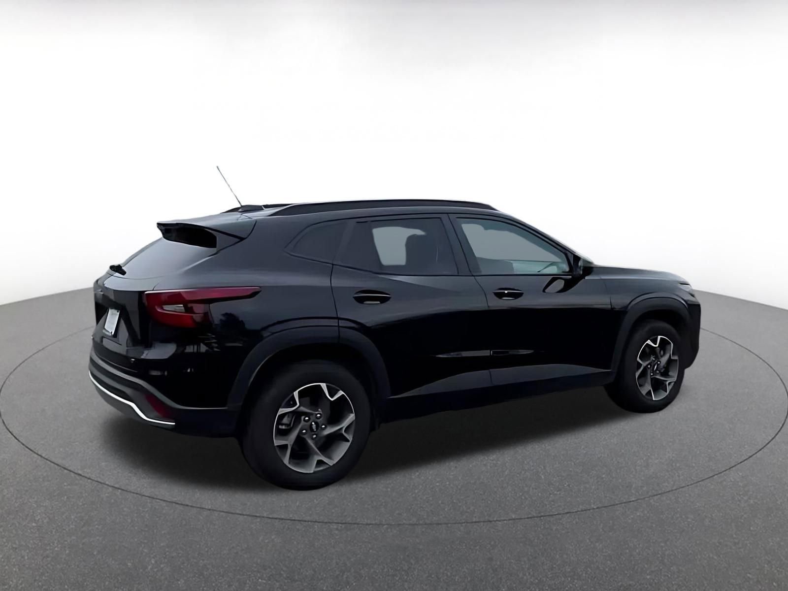 Thumbnail: 2025 Chevrolet Trax - 15