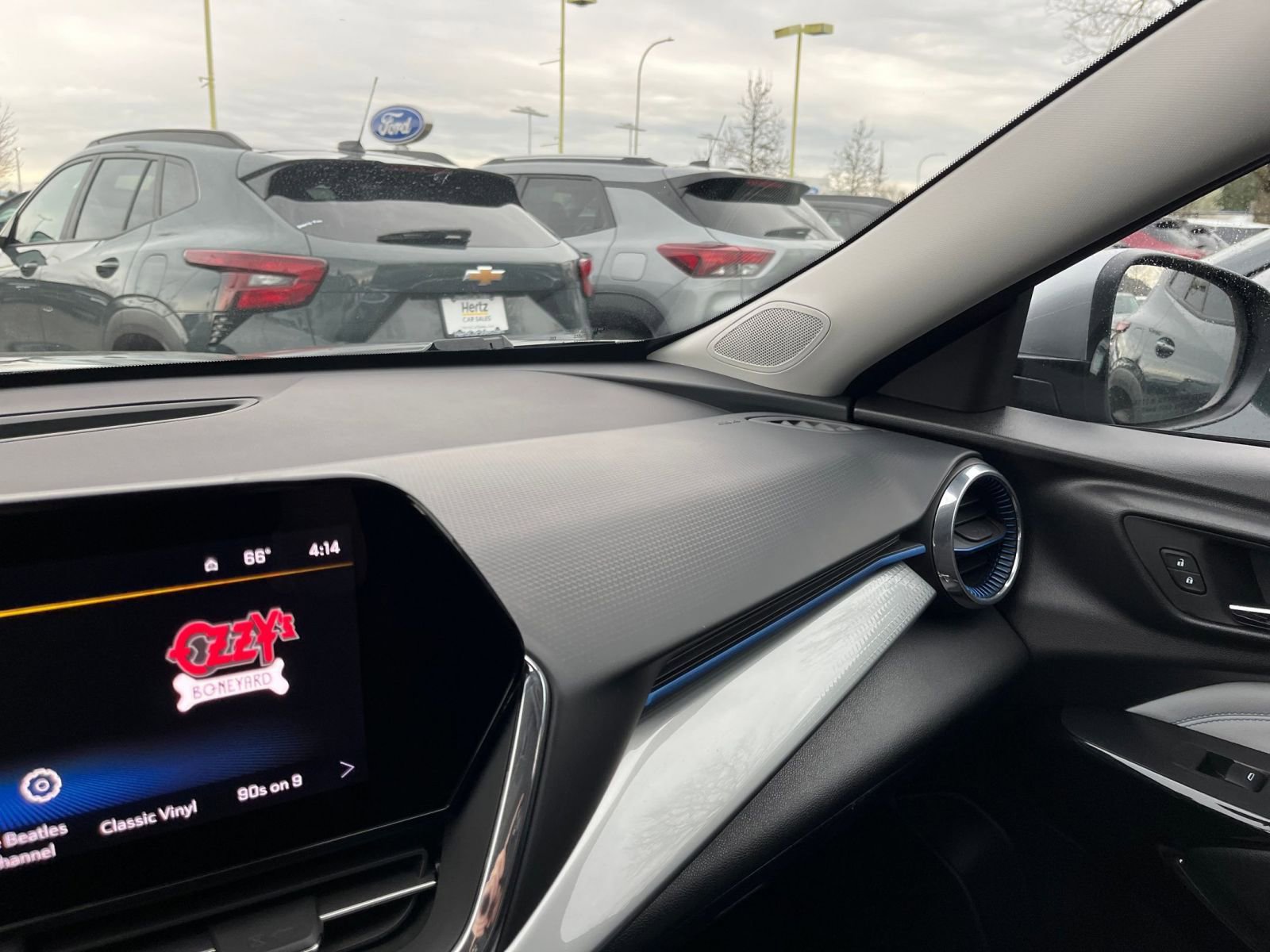 Thumbnail: 2025 Chevrolet Trax - 34