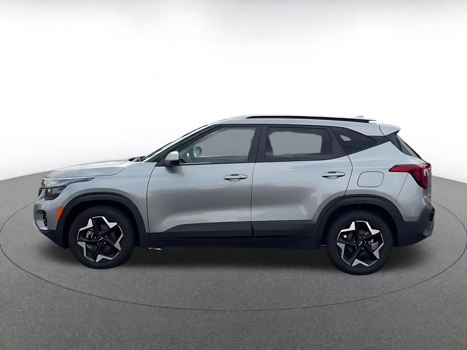 Thumbnail: 2025 Kia Seltos - 9