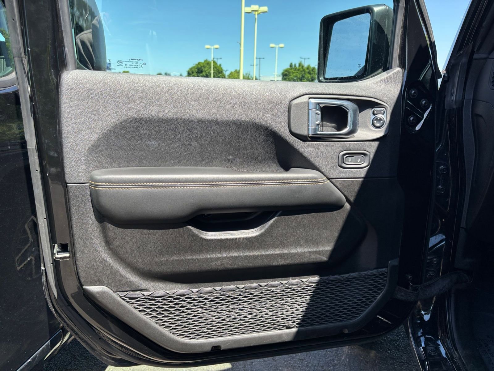 Thumbnail: 2025 Jeep Wrangler - 18