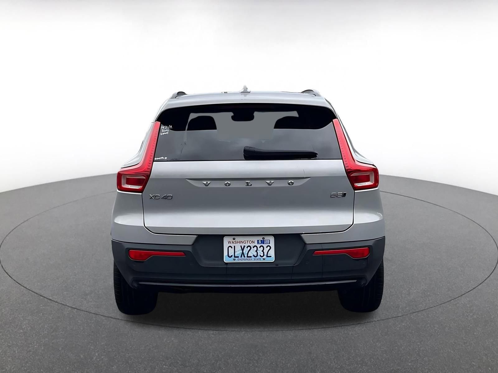 Thumbnail: 2024 Volvo XC40 - 6