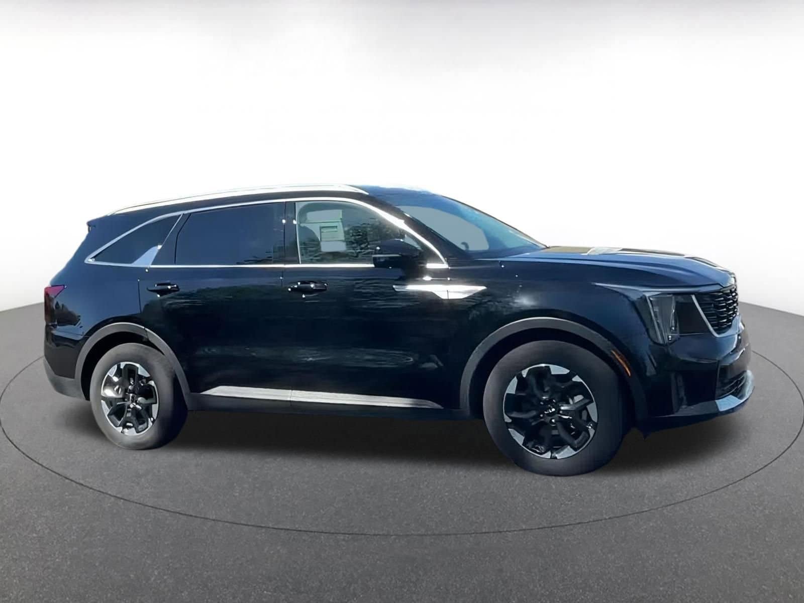 2024 Kia Sorento S 8