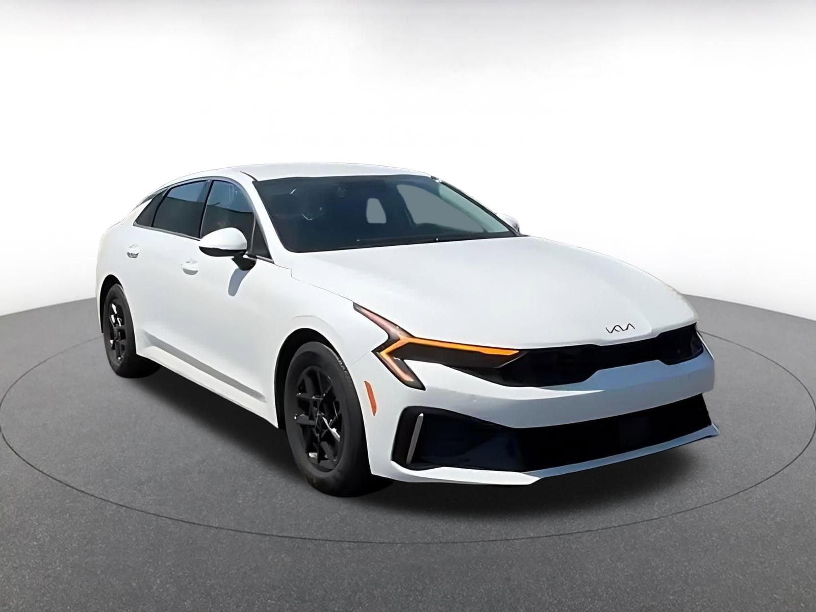 Thumbnail: 2025 Kia K5 - 3