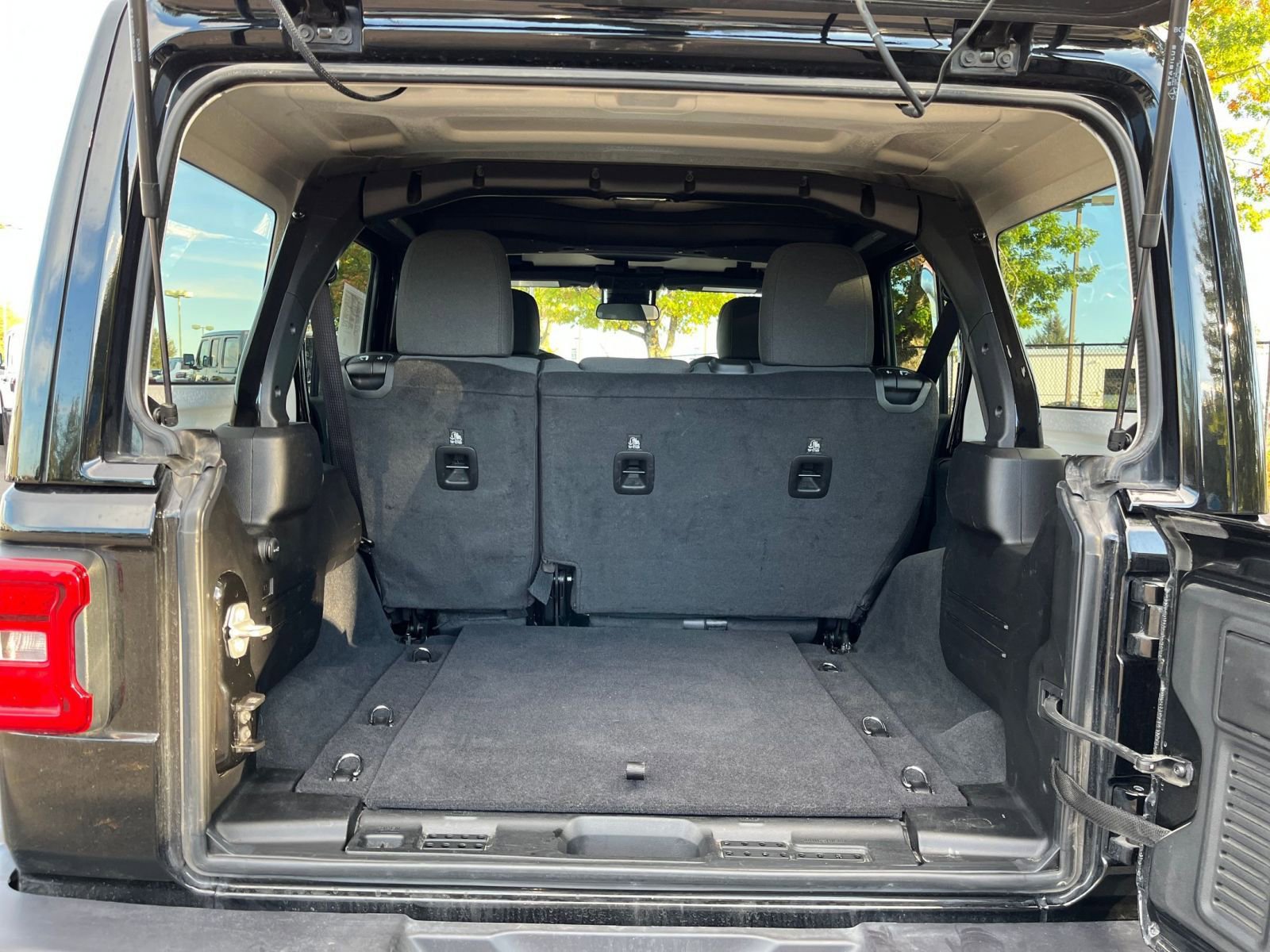 Thumbnail: 2025 Jeep Wrangler - 30