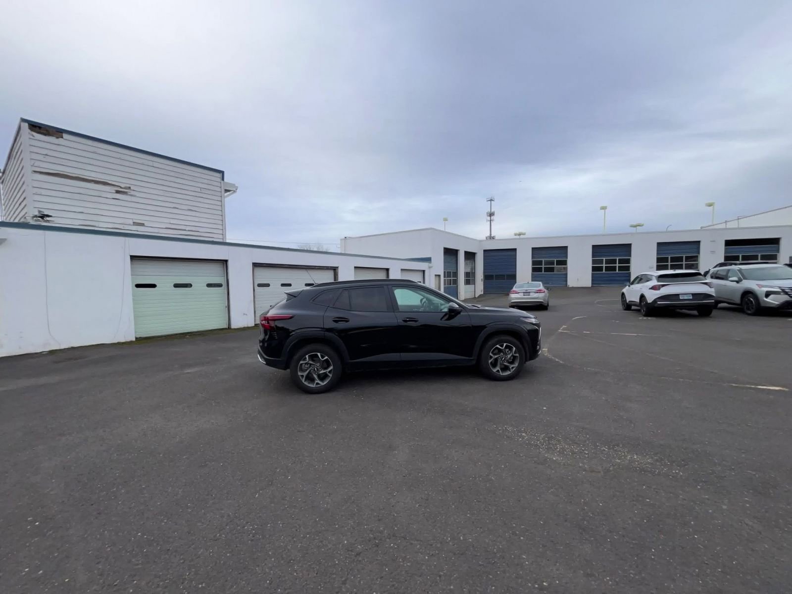 Thumbnail: 2025 Chevrolet Trax - 16