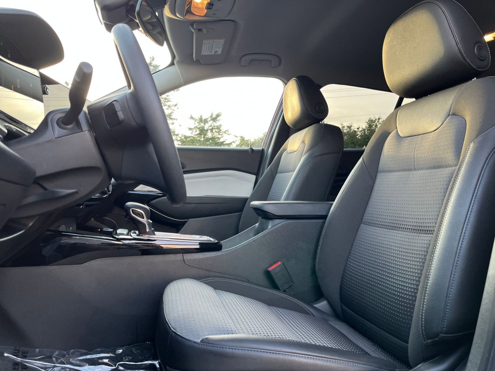 Thumbnail: 2025 Chevrolet Trax - 24