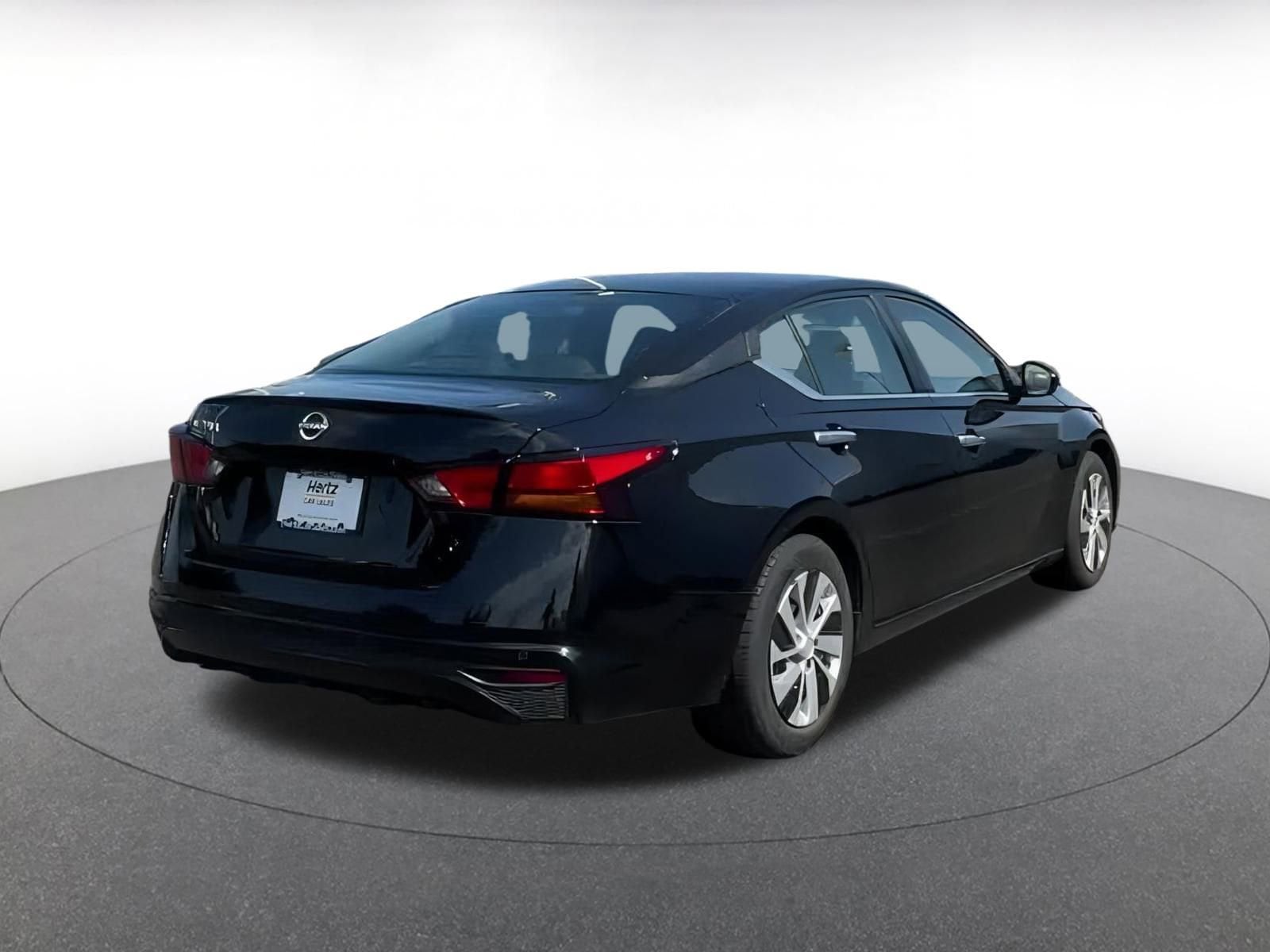 Thumbnail: 2023 Nissan Altima - 15