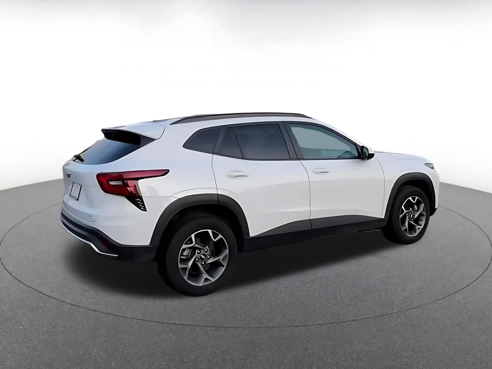 Thumbnail: 2025 Chevrolet Trax - 11