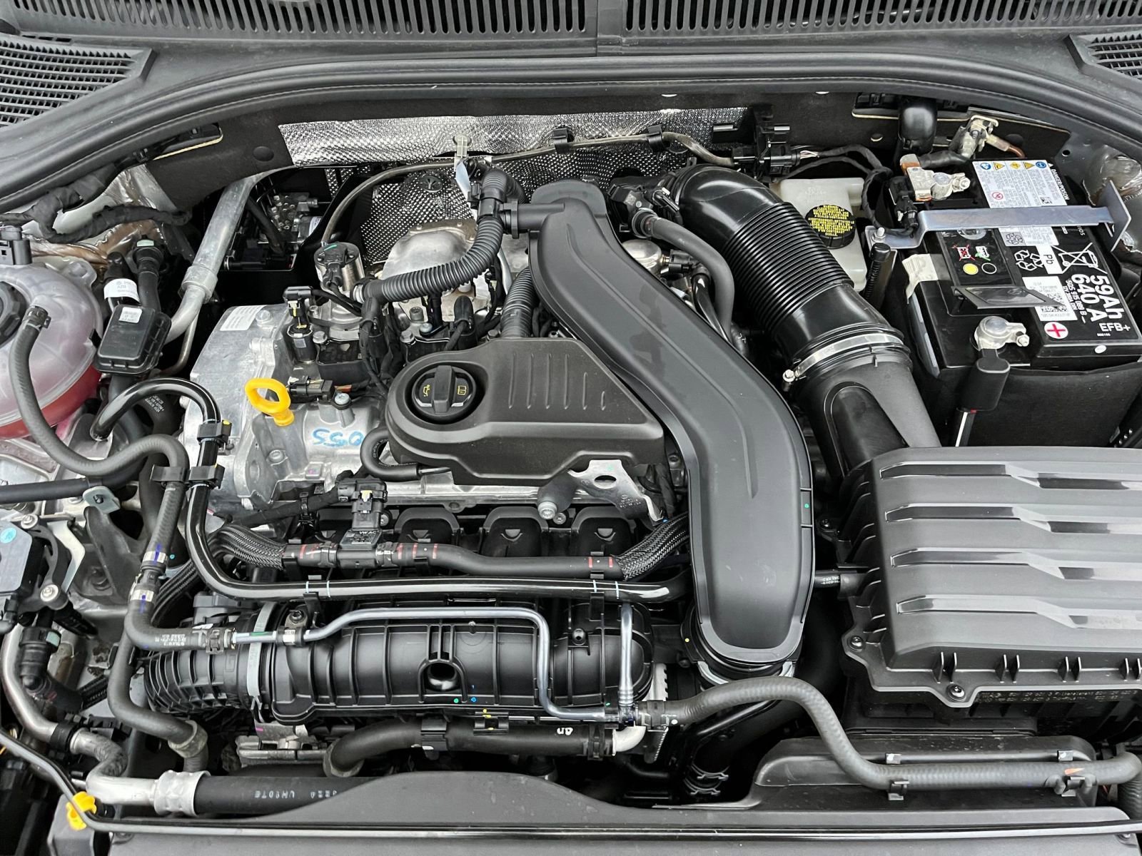 Thumbnail: 2025 Volkswagen Jetta - 31