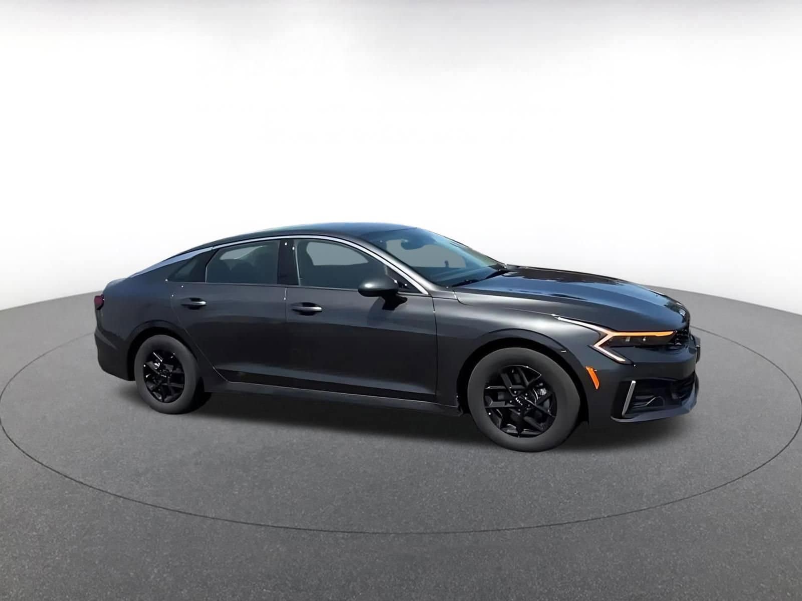 Thumbnail: 2025 Kia K5 - 2