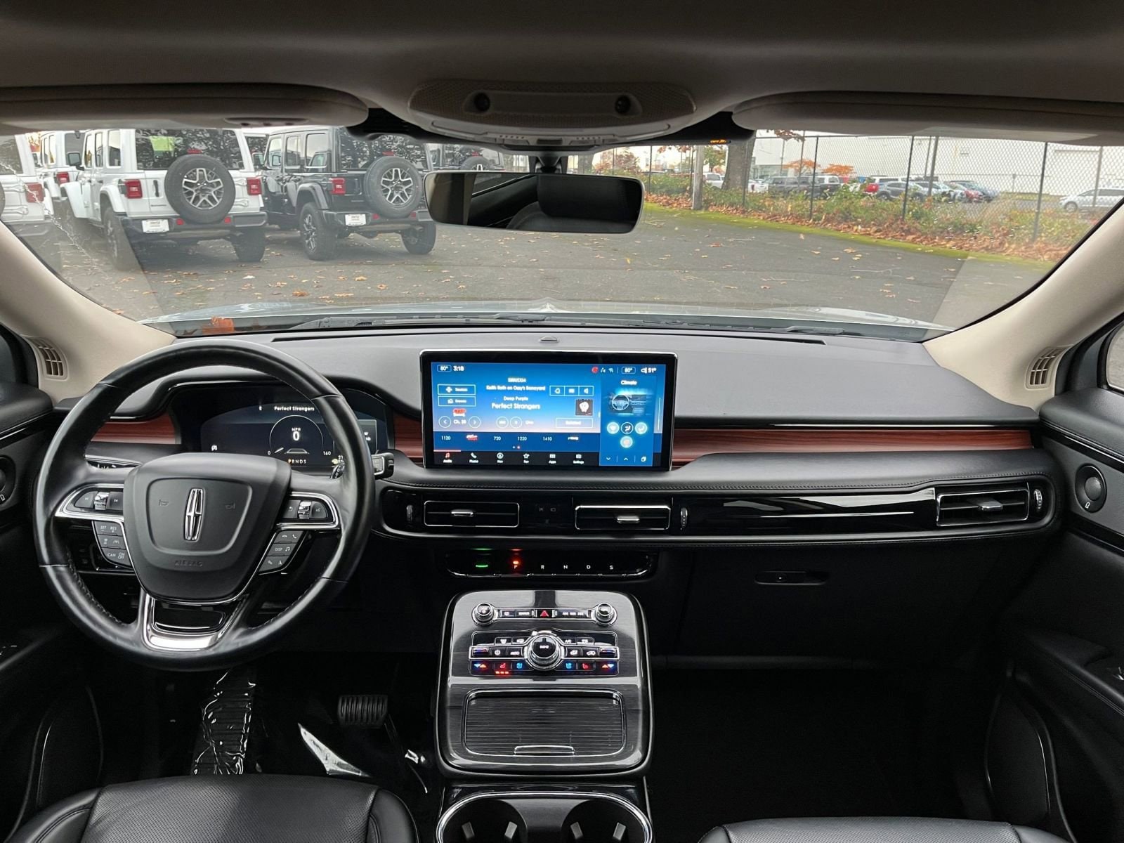 Thumbnail: 2023 Lincoln Nautilus - 35