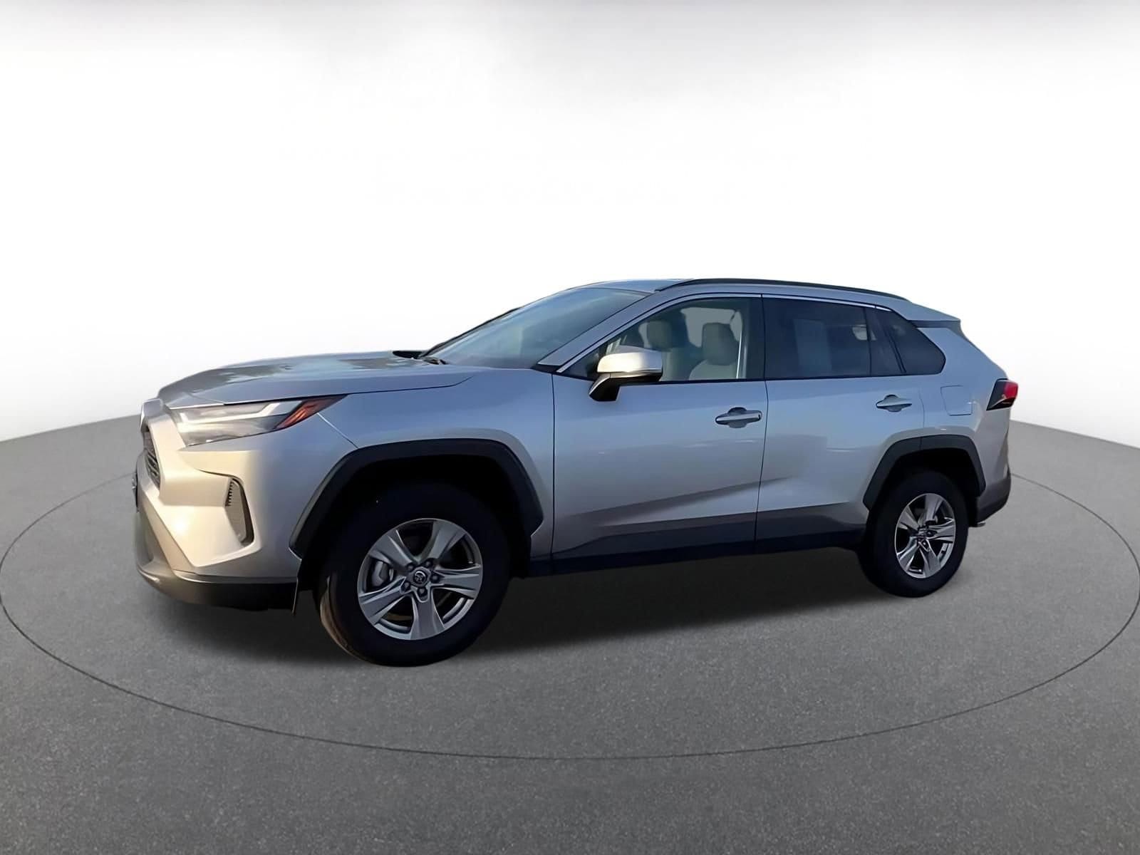 Thumbnail: 2025 Toyota RAV4 - 8