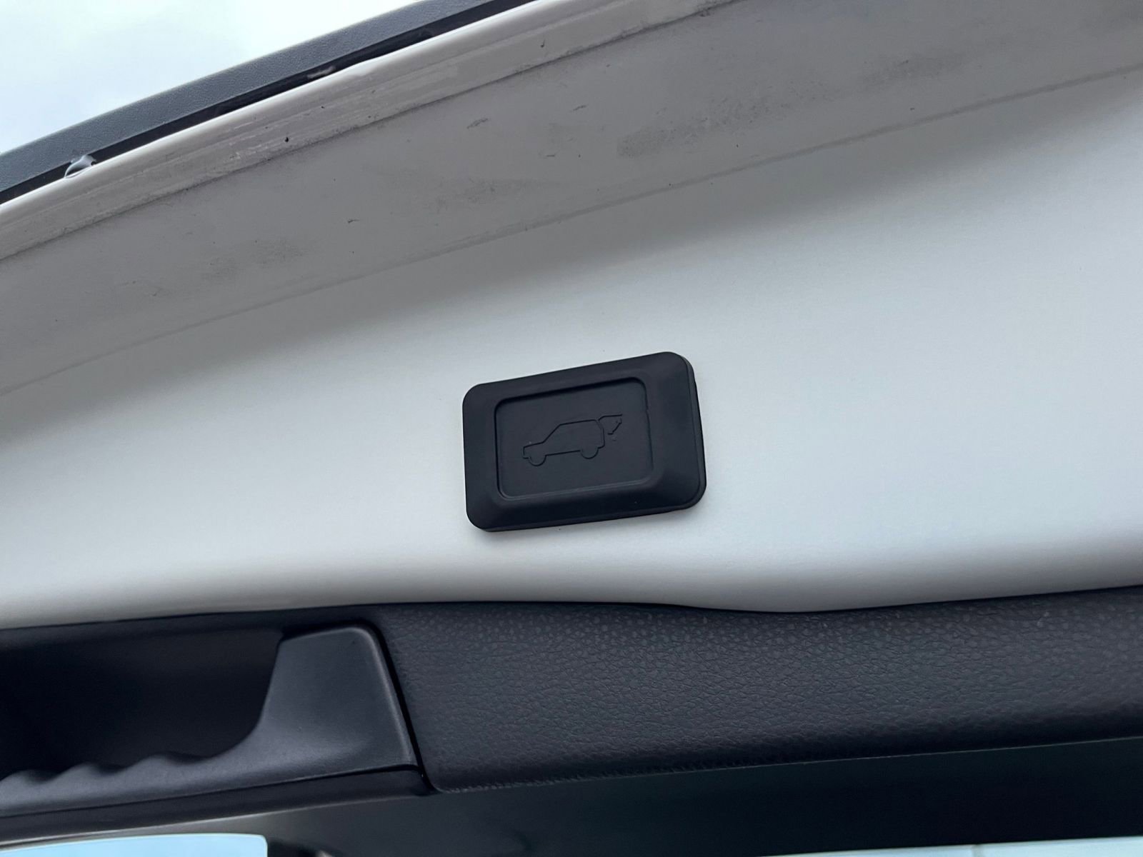 Thumbnail: 2025 Toyota RAV4 - 24