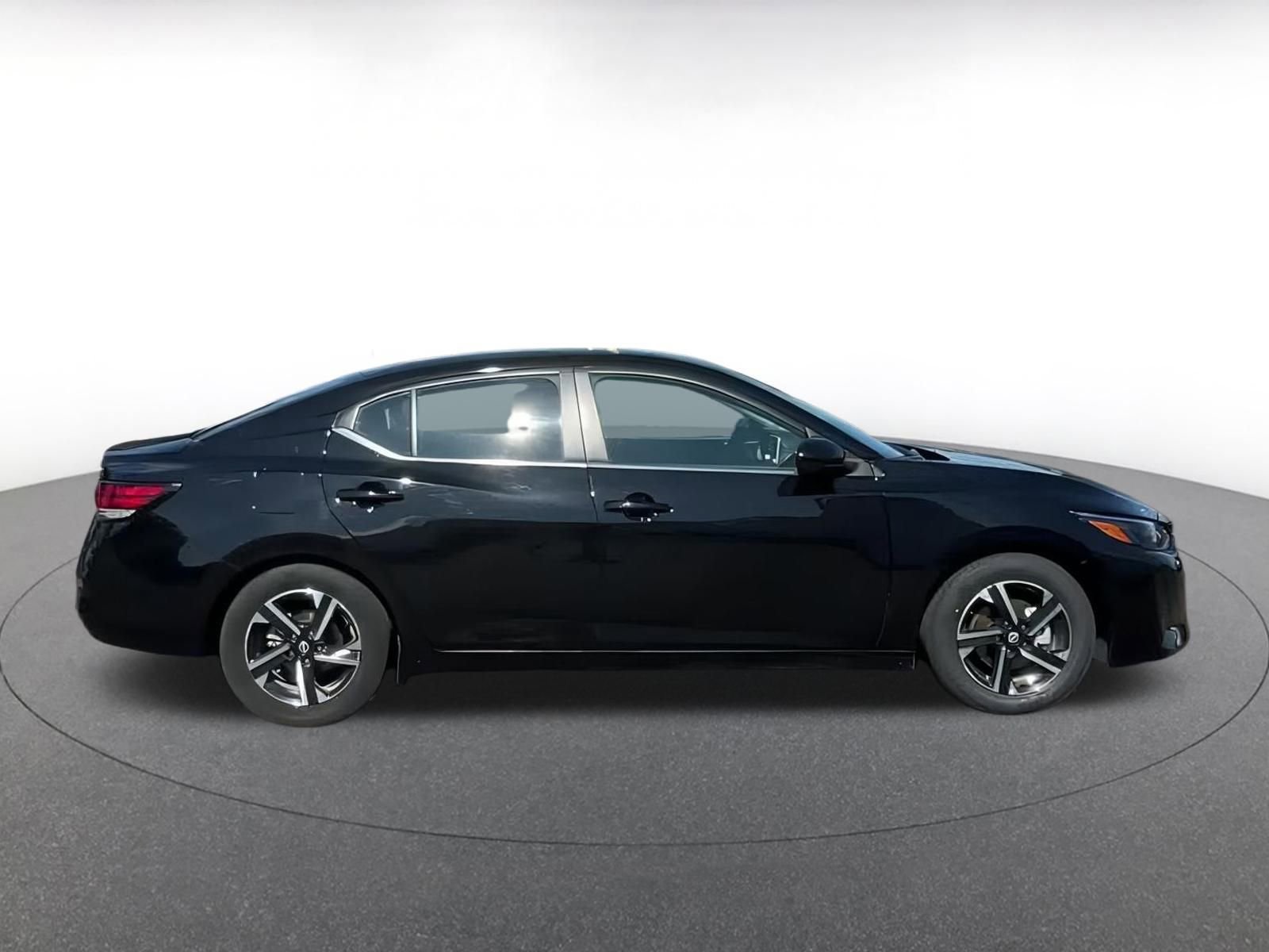 Thumbnail: 2024 Nissan Sentra - 10