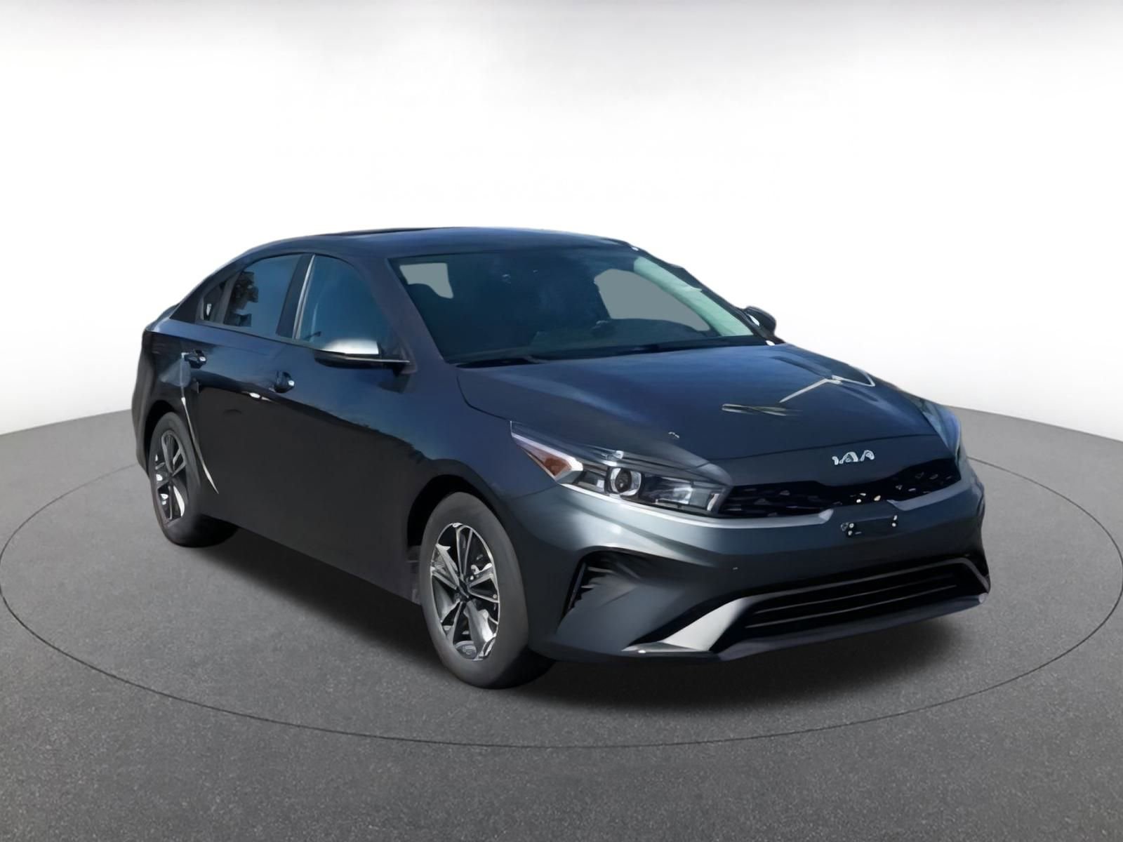 Thumbnail: 2024 Kia Forte - 16