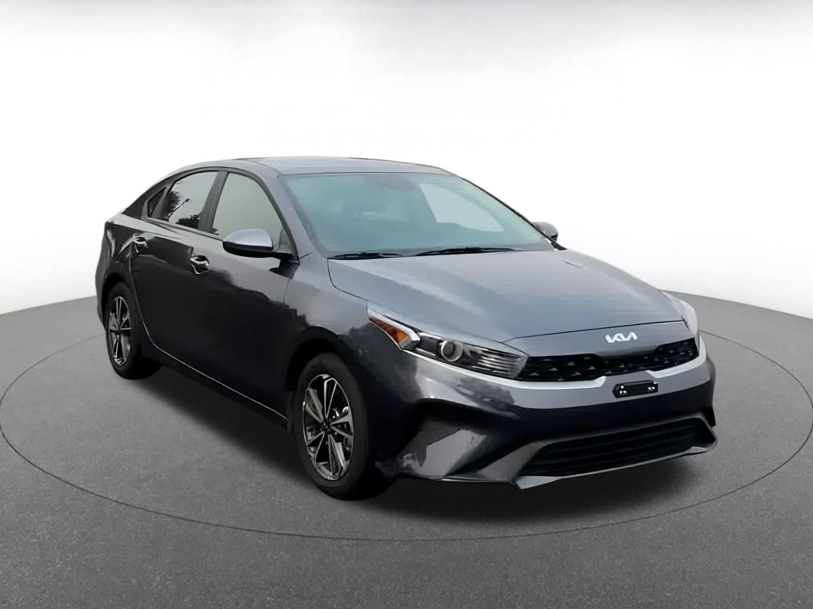 Thumbnail: 2024 Kia Forte - 3