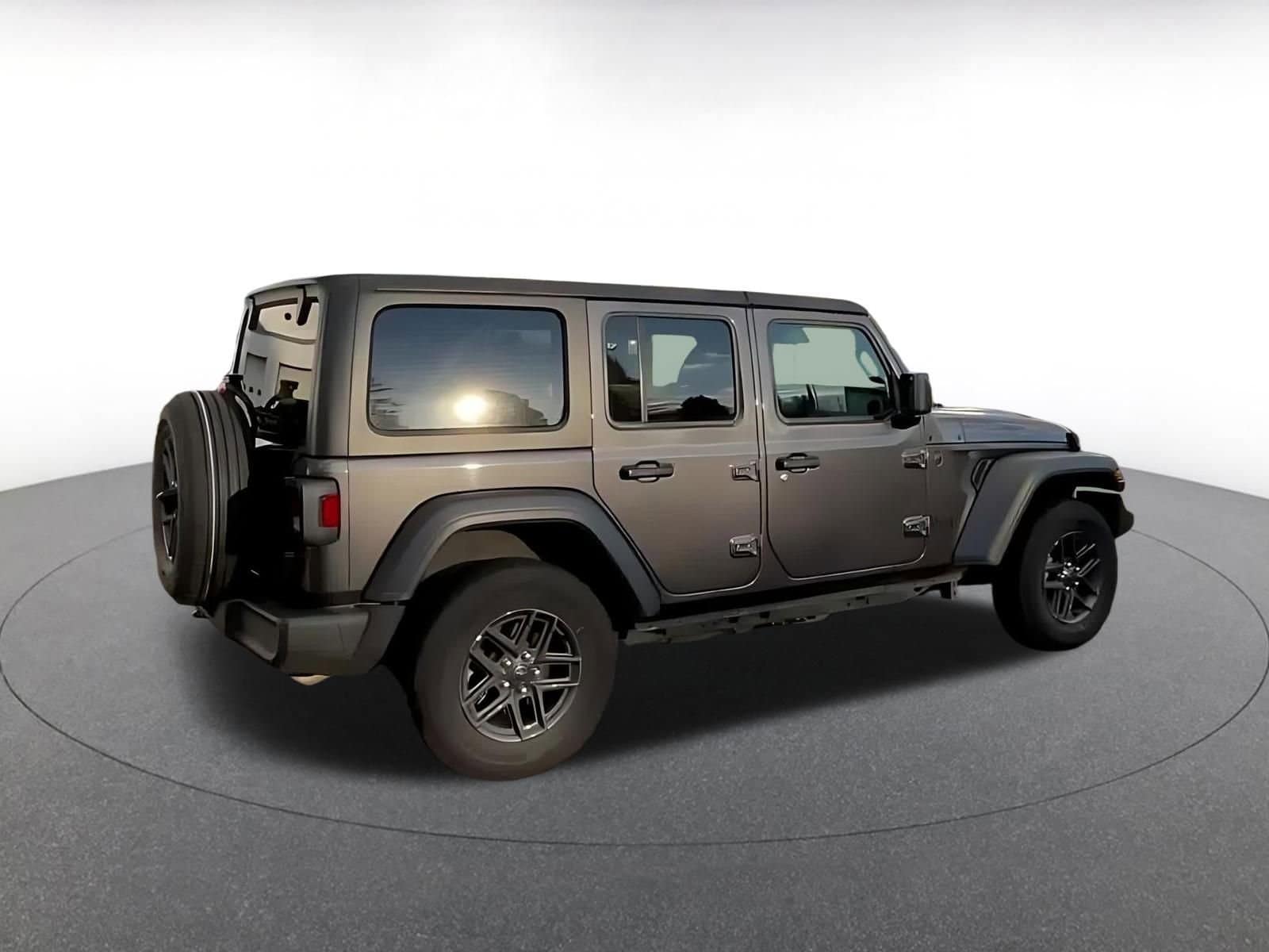 Thumbnail: 2025 Jeep Wrangler - 12