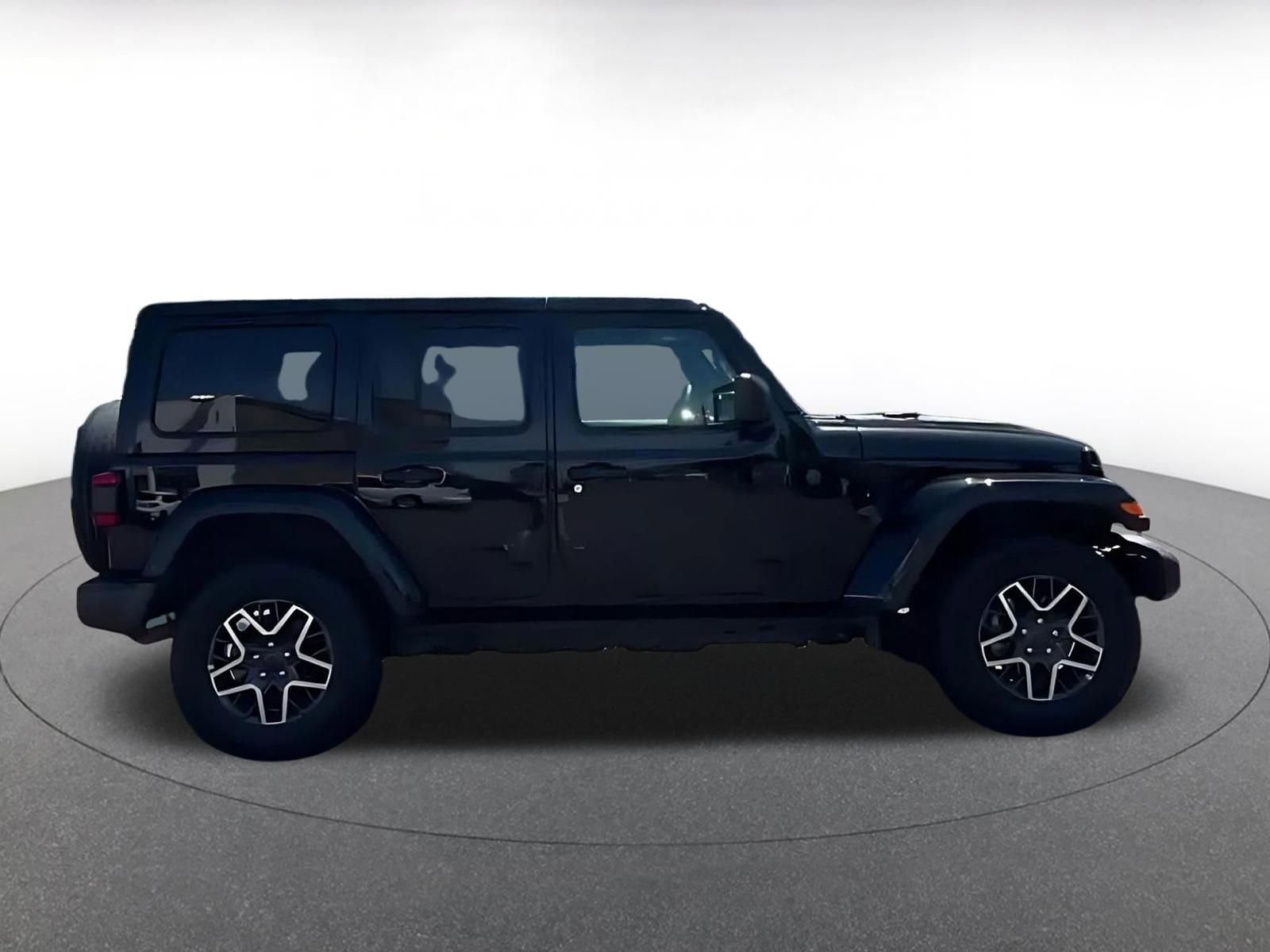 Thumbnail: 2025 Jeep Wrangler - 15
