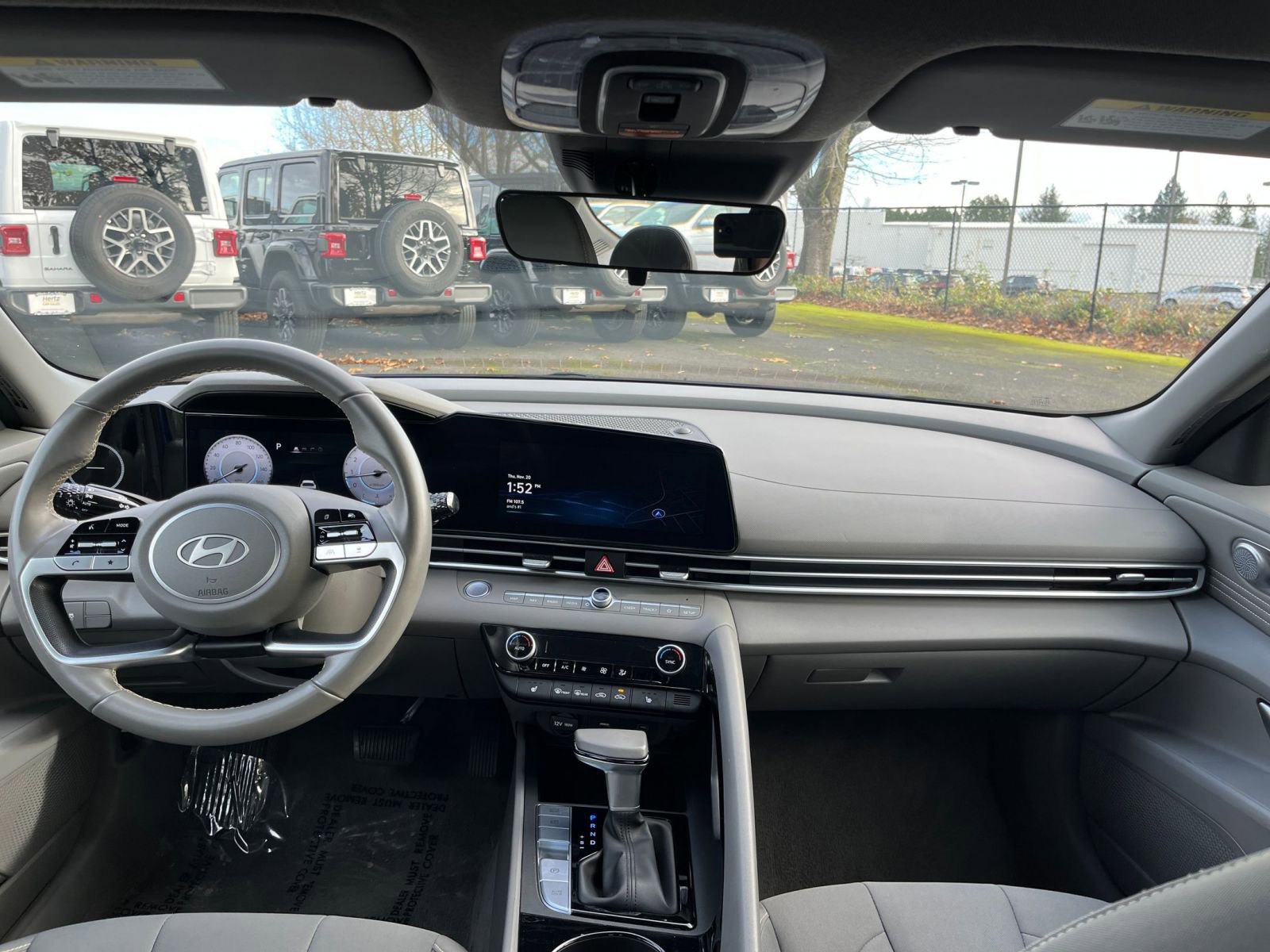 Thumbnail: 2025 Hyundai Elantra - 32