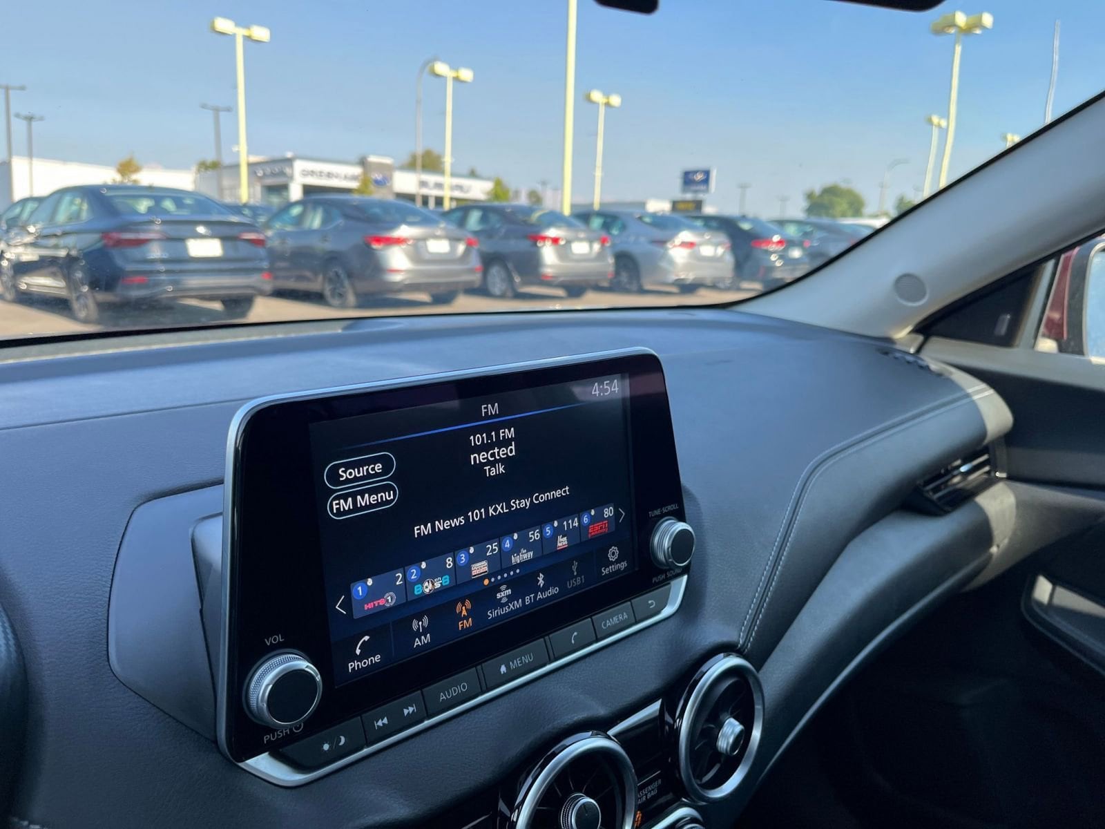 Thumbnail: 2024 Nissan Sentra - 33
