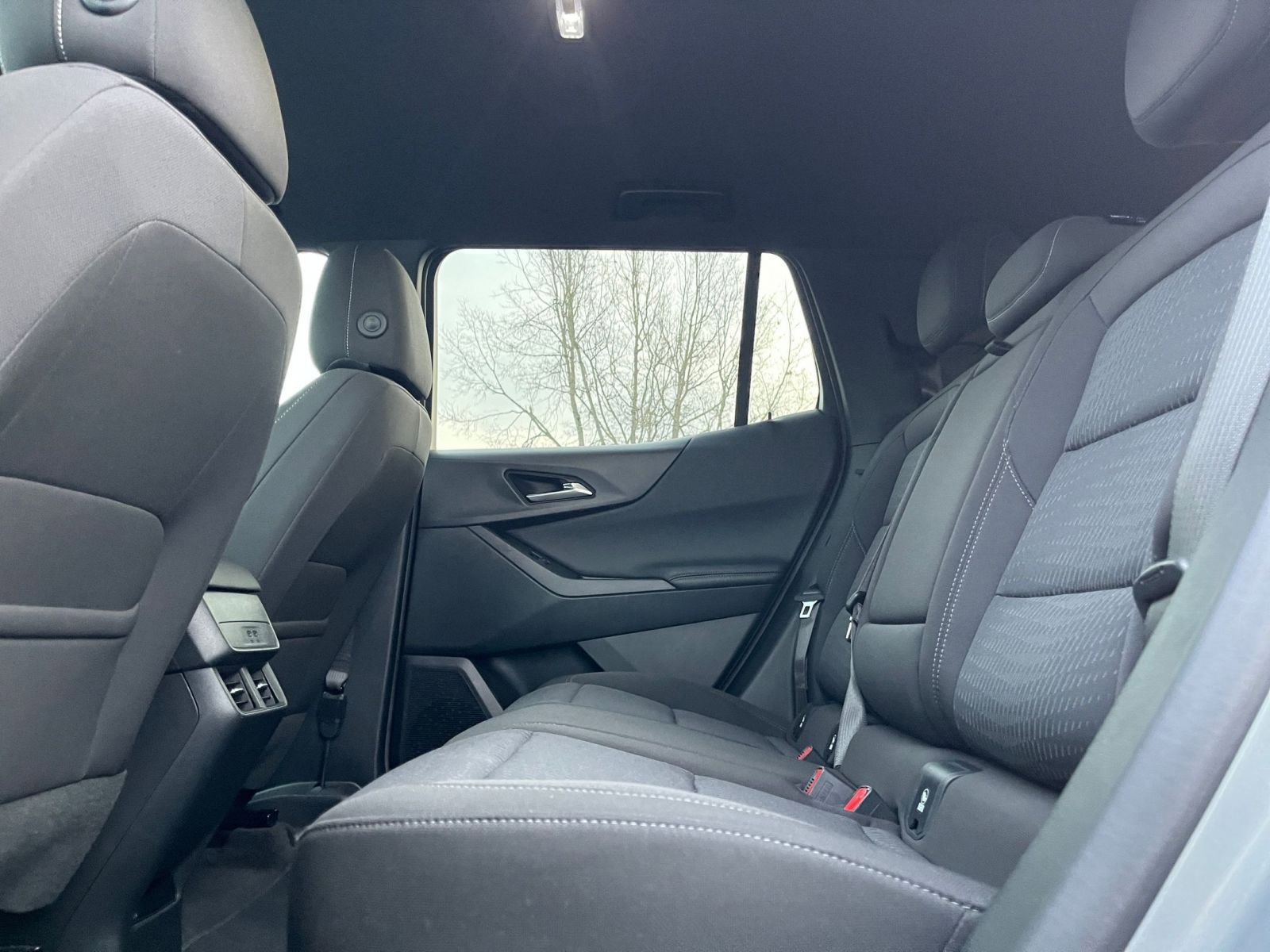 Thumbnail: 2025 Chevrolet Equinox - 24