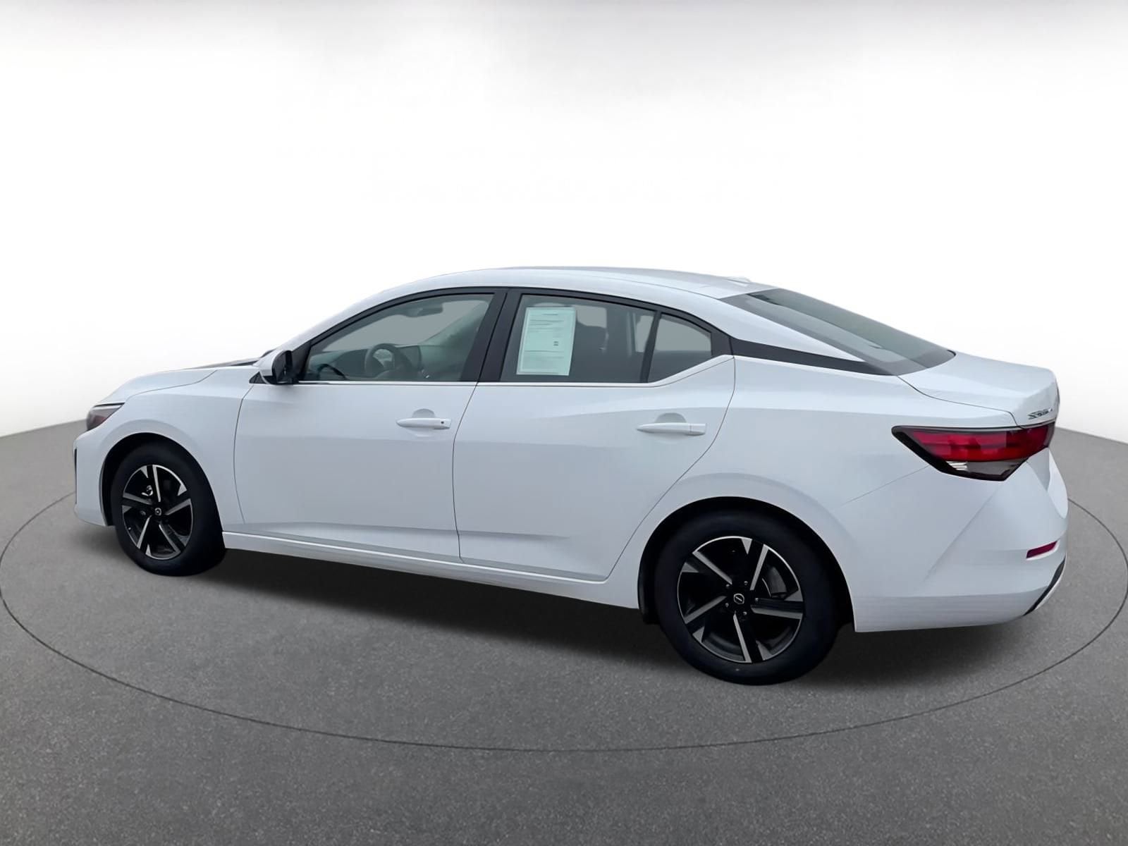Thumbnail: 2024 Nissan Sentra - 10