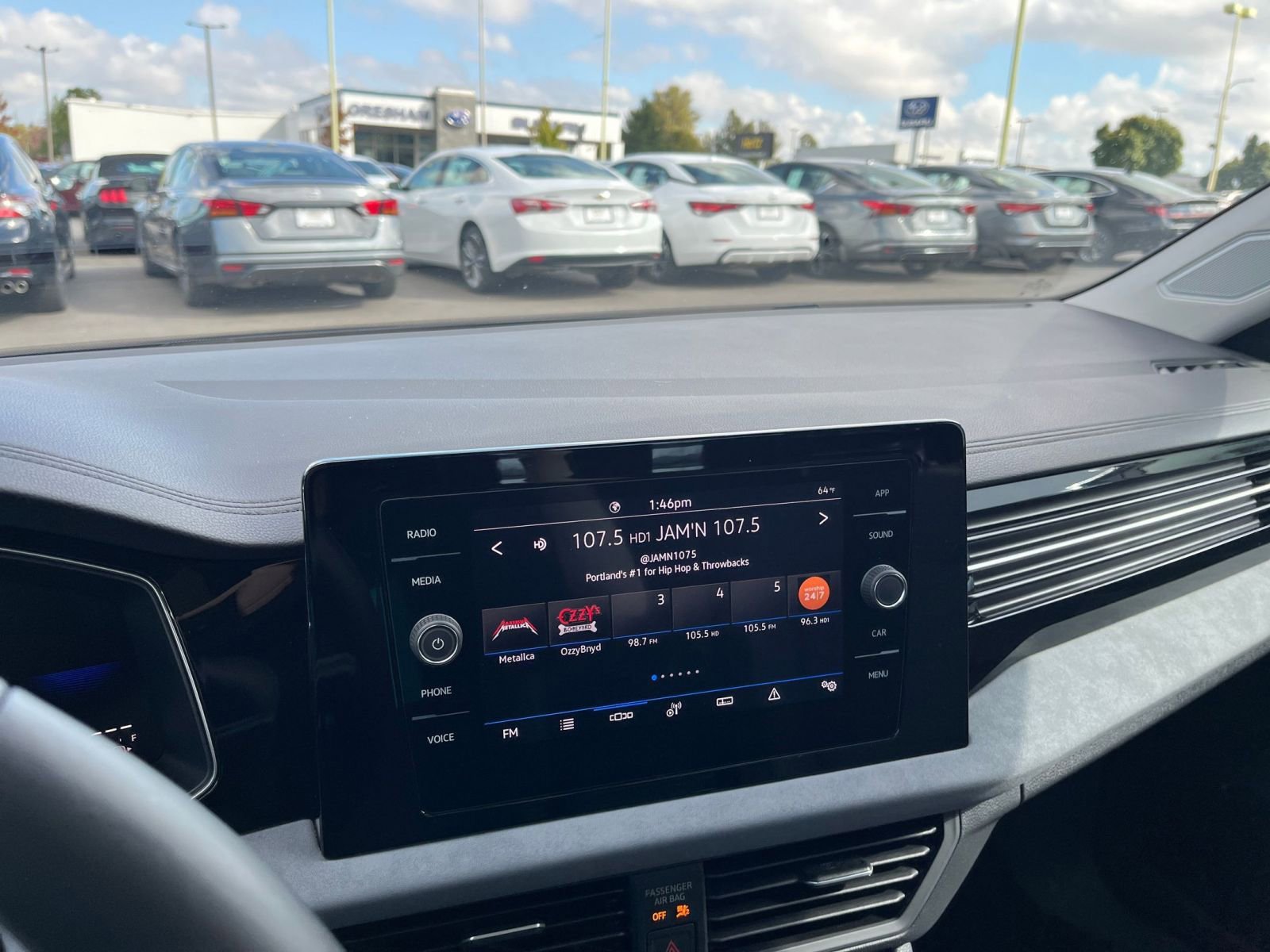 Thumbnail: 2025 Volkswagen Jetta - 18