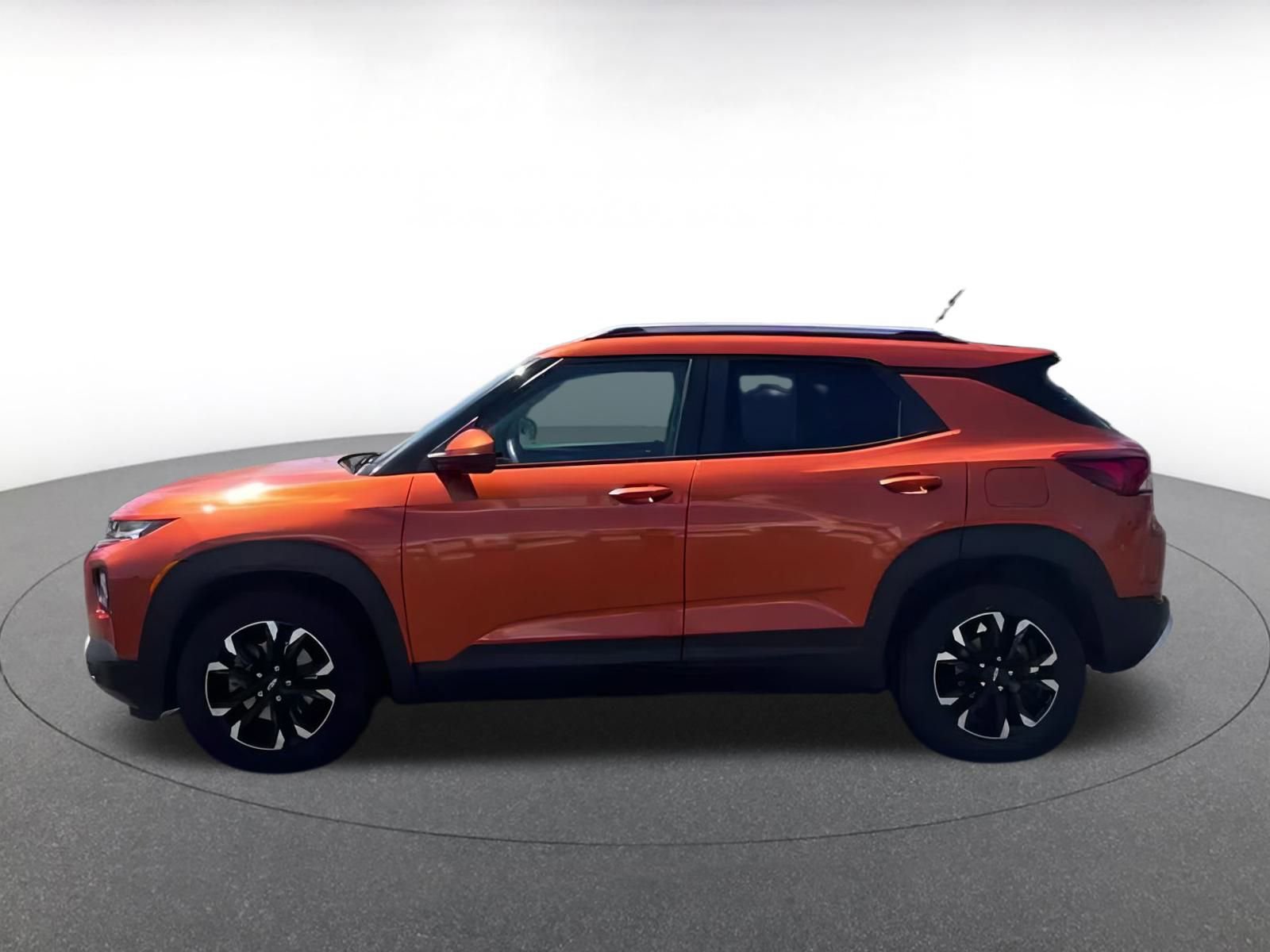 Thumbnail: 2022 Chevrolet TrailBlazer - 9