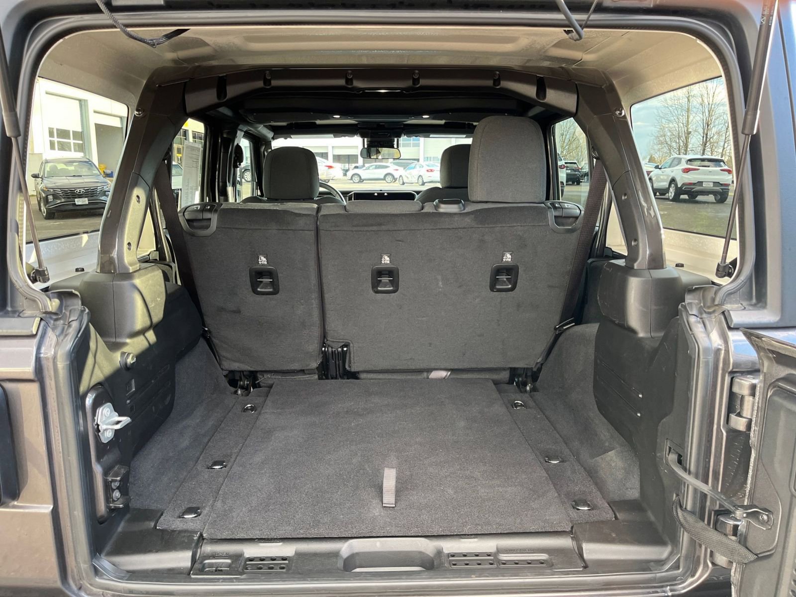 Thumbnail: 2025 Jeep Wrangler - 30