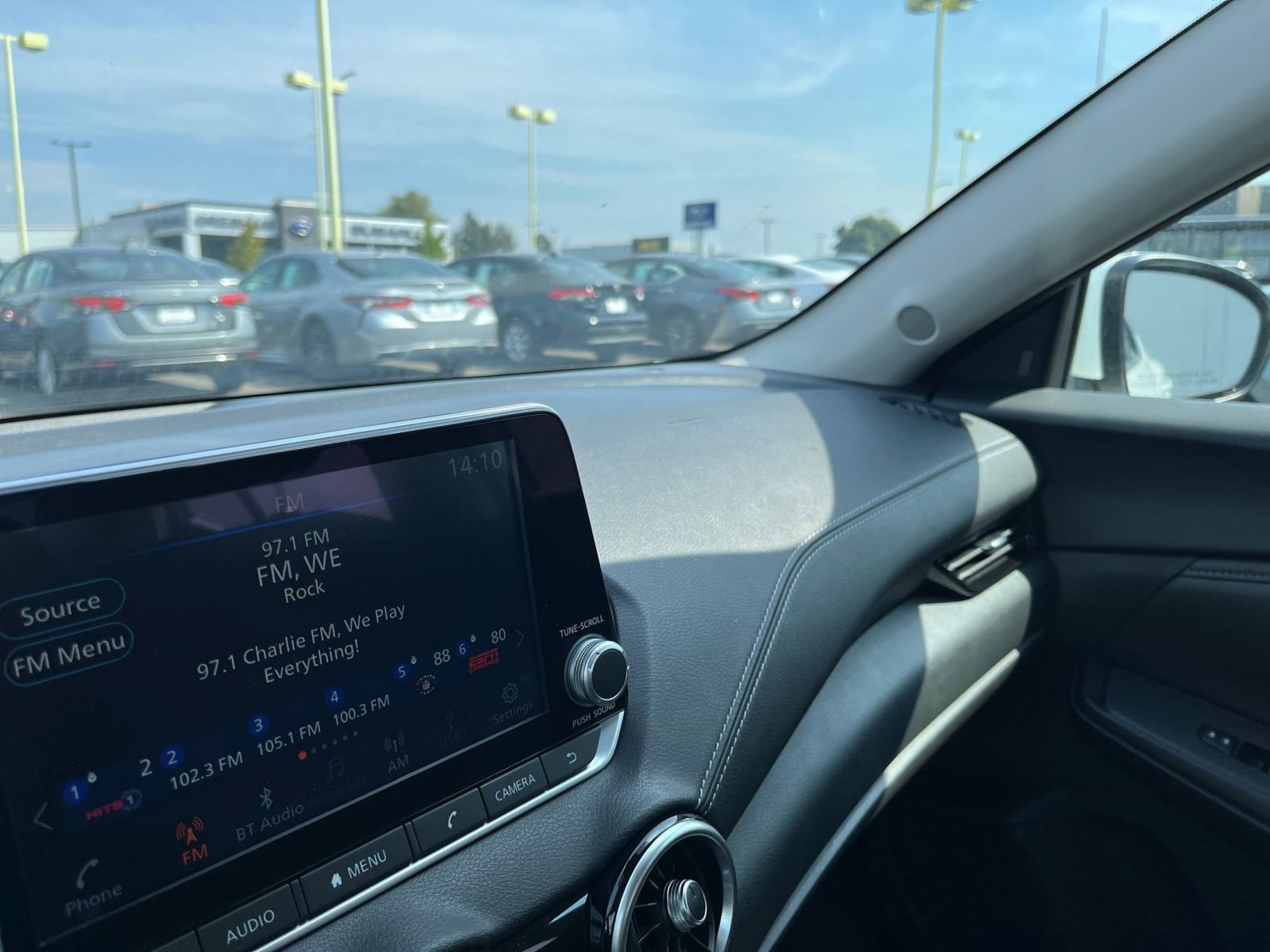 Thumbnail: 2024 Nissan Sentra - 33