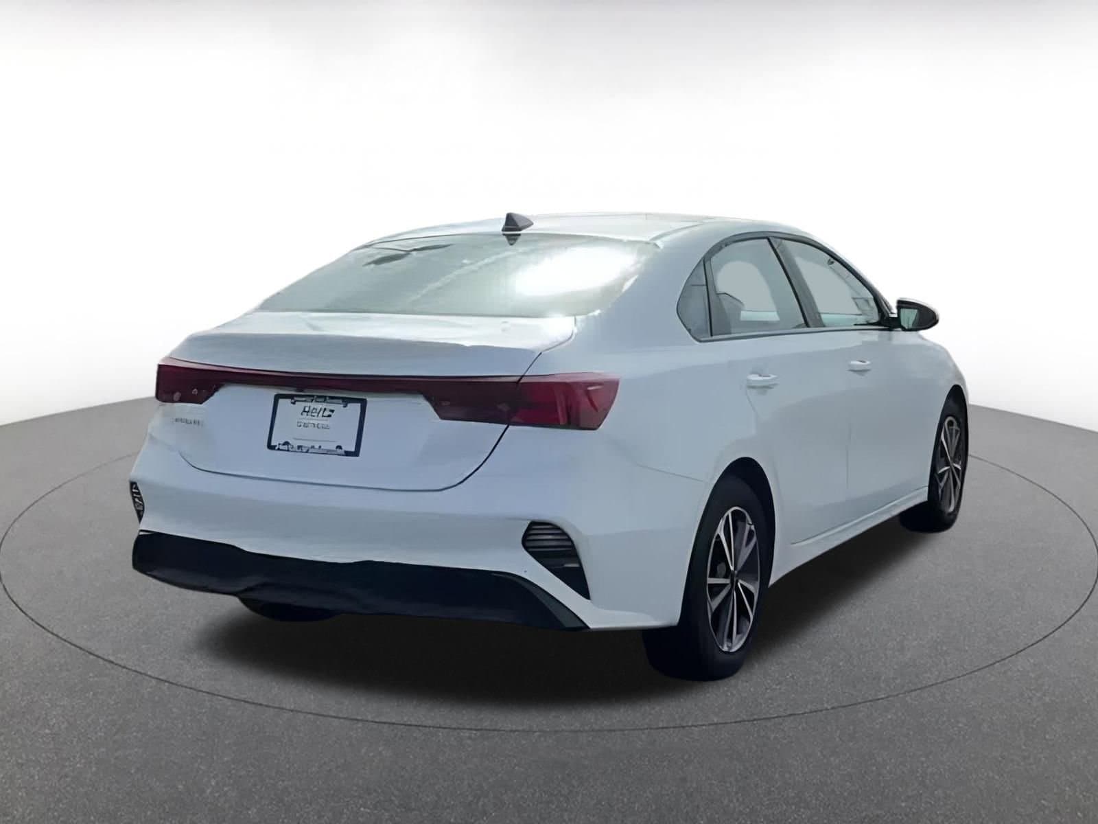 Thumbnail: 2024 Kia Forte - 13