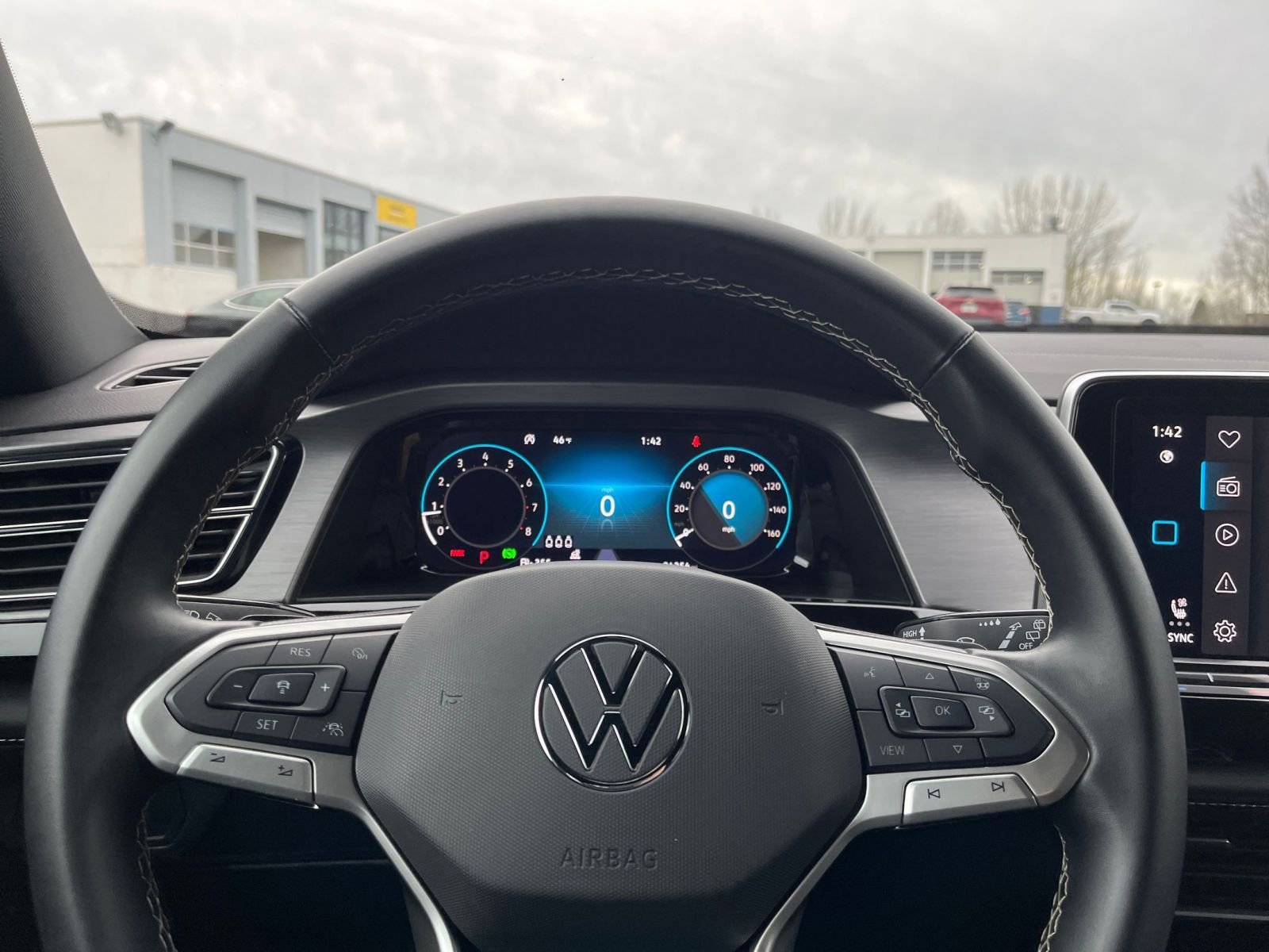 Thumbnail: 2025 Volkswagen Atlas - 30