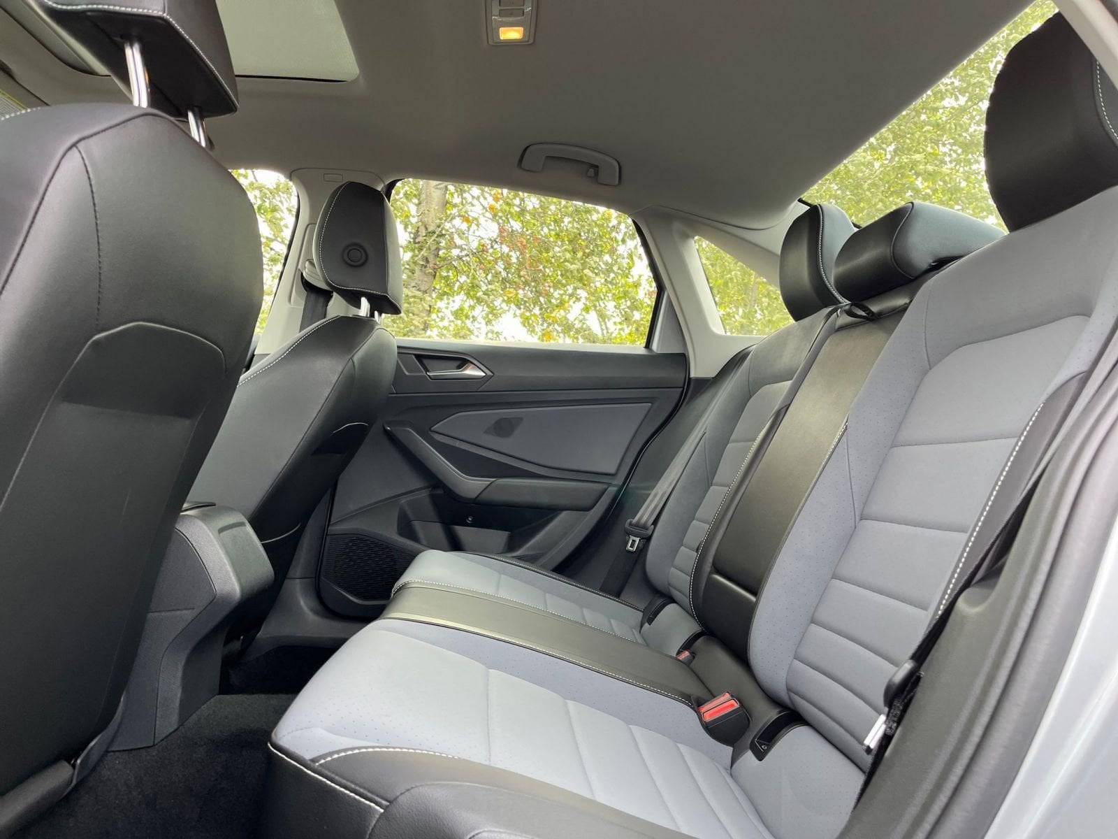 Thumbnail: 2025 Volkswagen Jetta - 25