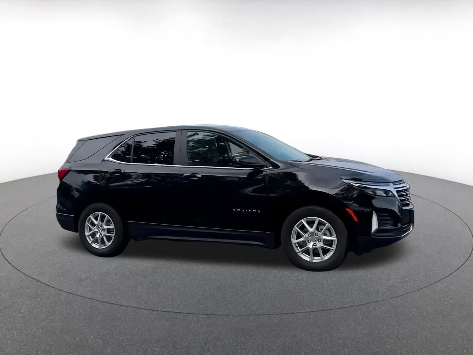 Thumbnail: 2024 Chevrolet Equinox - 2