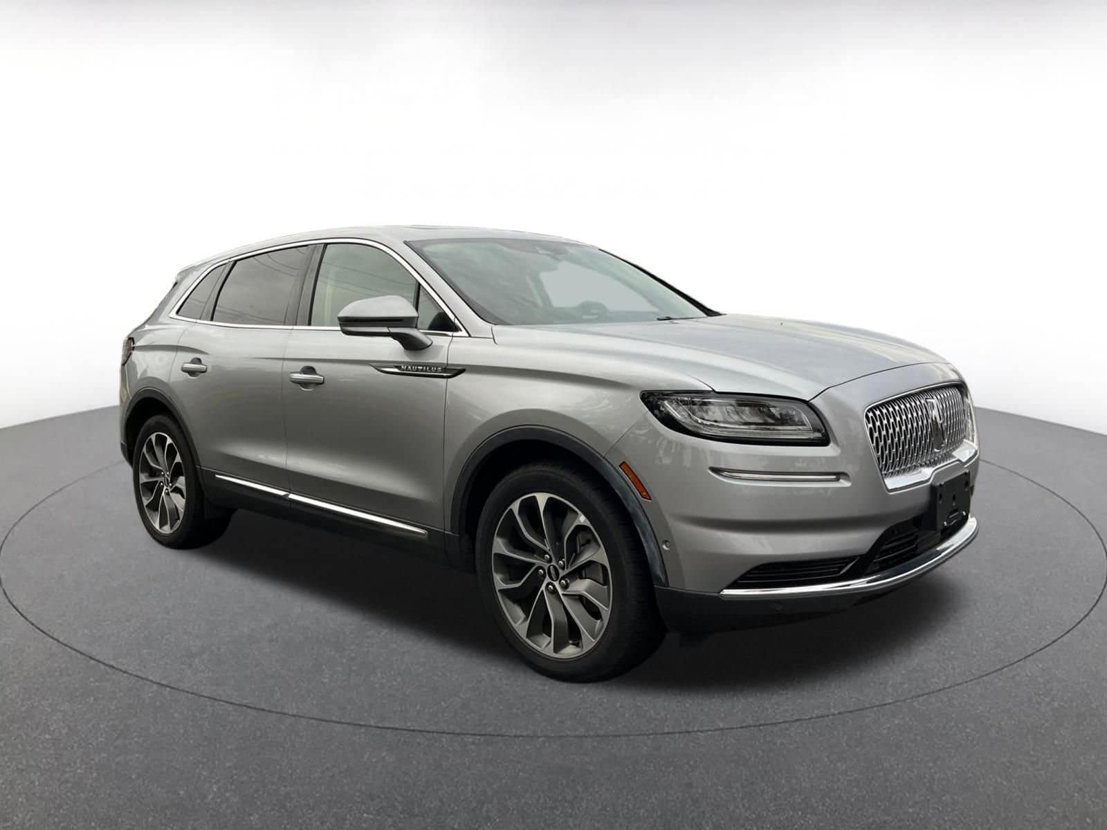 Thumbnail: 2023 Lincoln Nautilus - 1