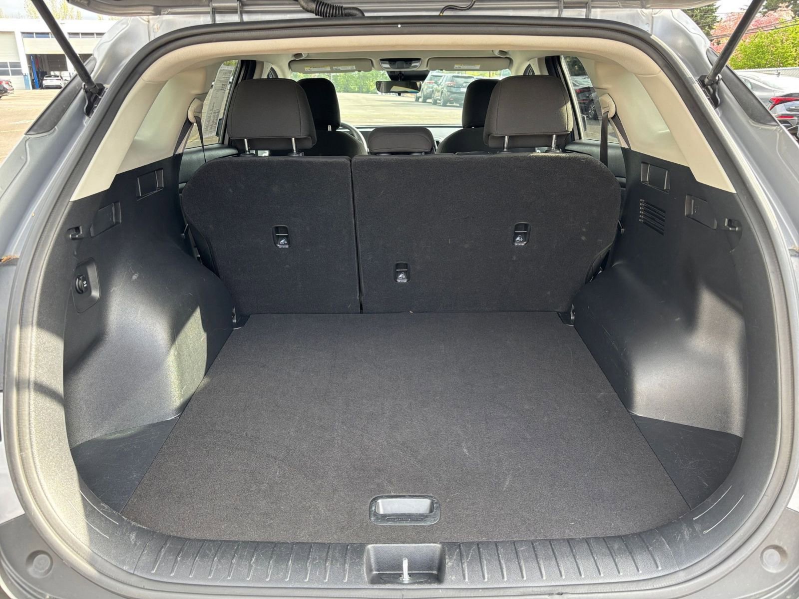 Thumbnail: 2025 Kia Sportage - 30