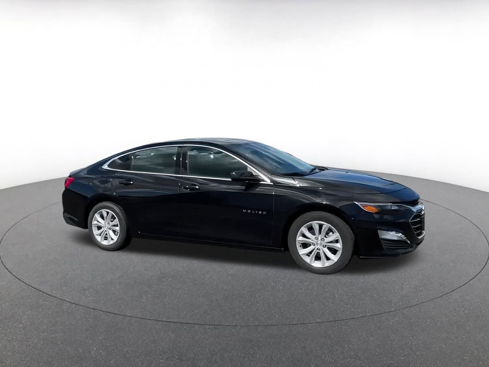 Thumbnail: 2024 Chevrolet Malibu - 2