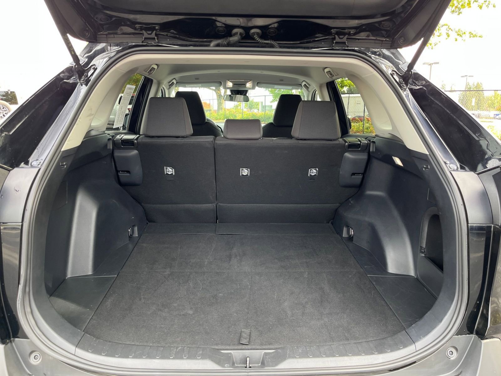 Thumbnail: 2025 Toyota RAV4 - 30