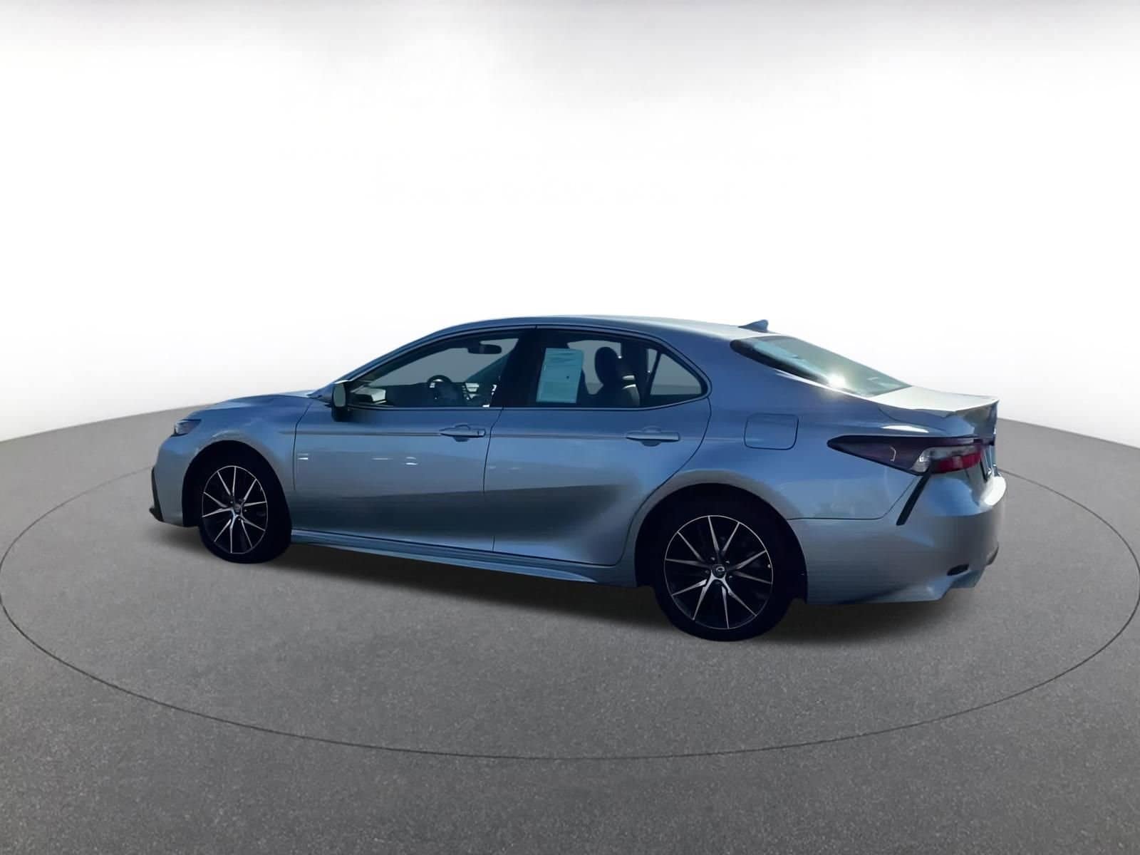 Thumbnail: 2023 Toyota Camry - 4