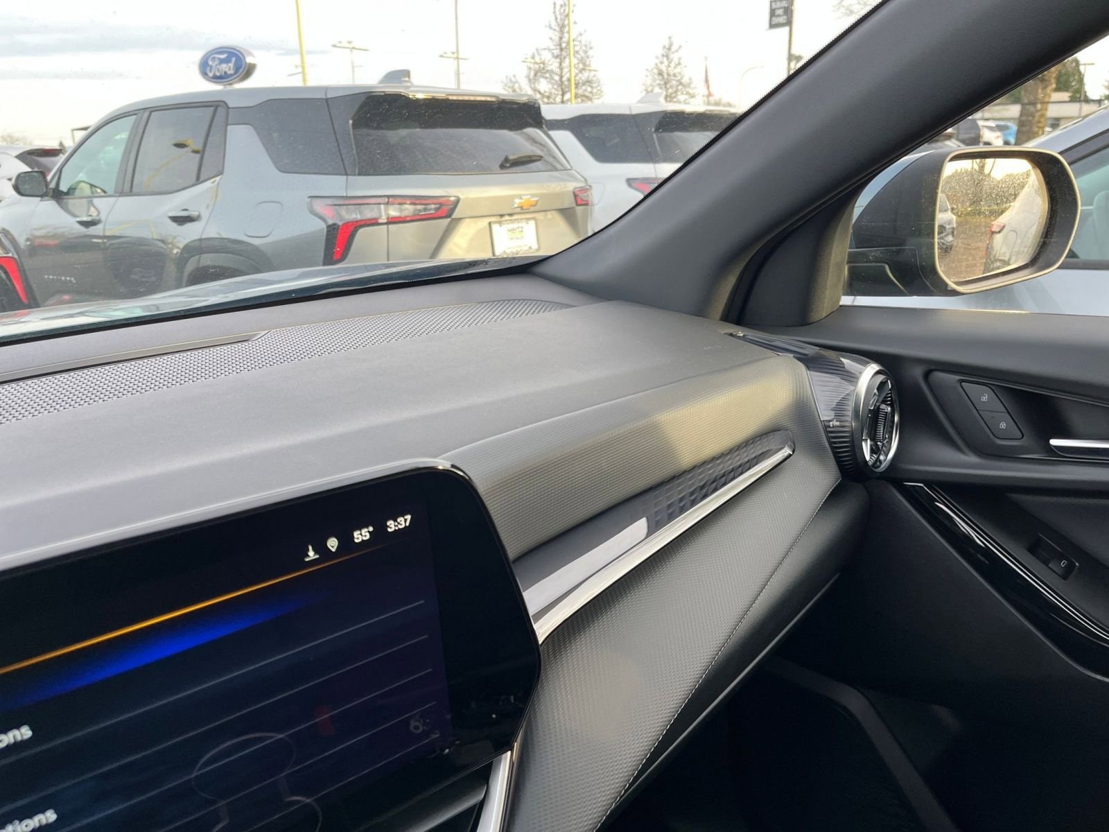 Thumbnail: 2025 Chevrolet Equinox - 35