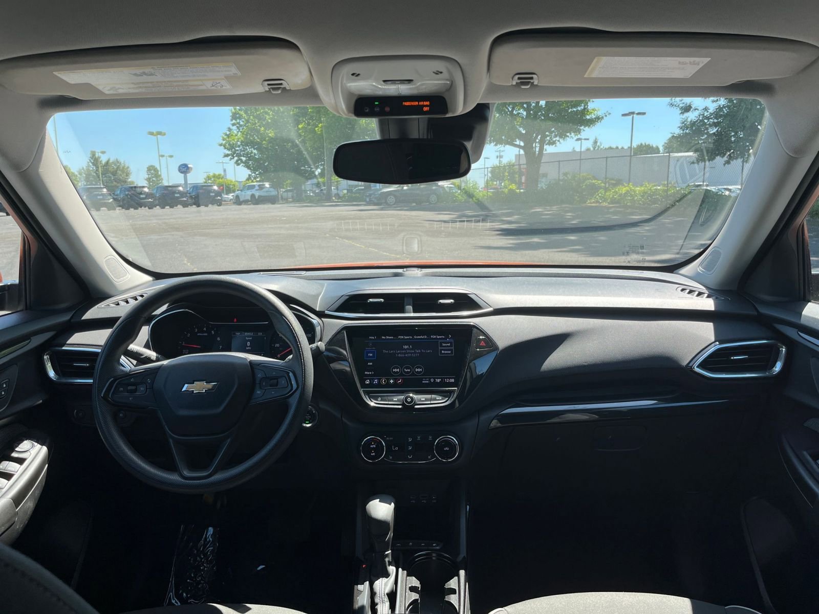 Thumbnail: 2022 Chevrolet TrailBlazer - 32