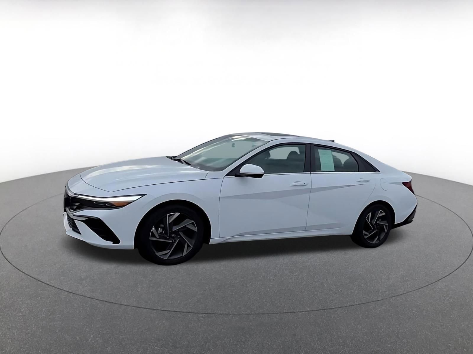 Thumbnail: 2025 Hyundai Elantra - 8