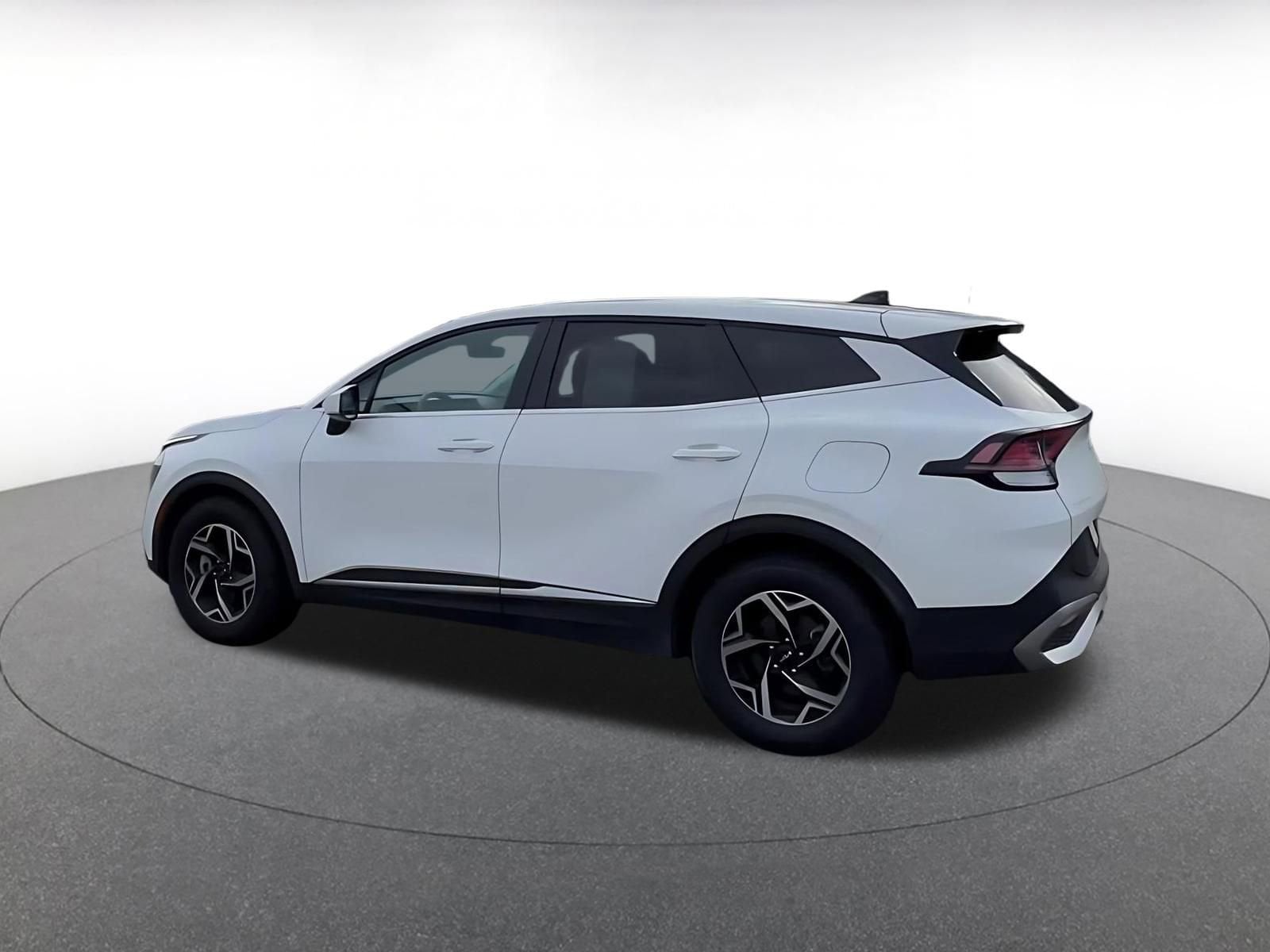 Thumbnail: 2024 Kia Sportage - 3