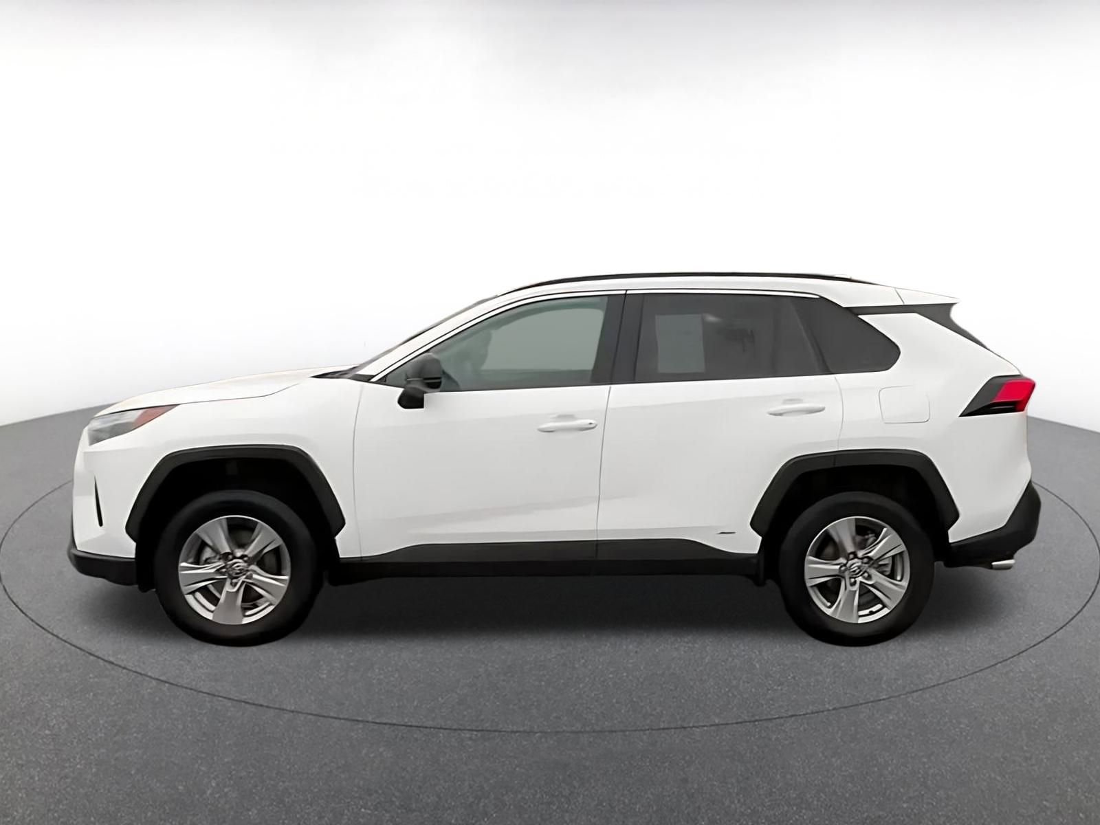 Thumbnail: 2025 Toyota RAV4 - 9