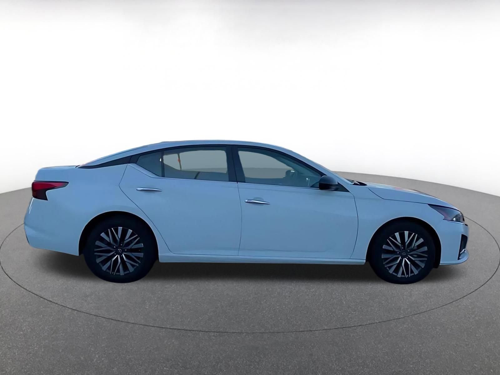 Thumbnail: 2025 Nissan Altima - 16